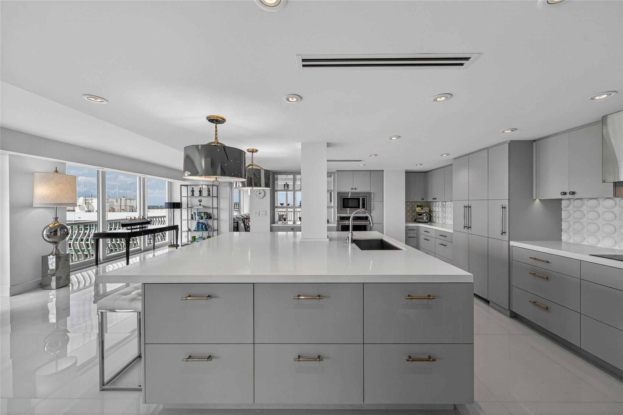 Point of Americas II - Residential