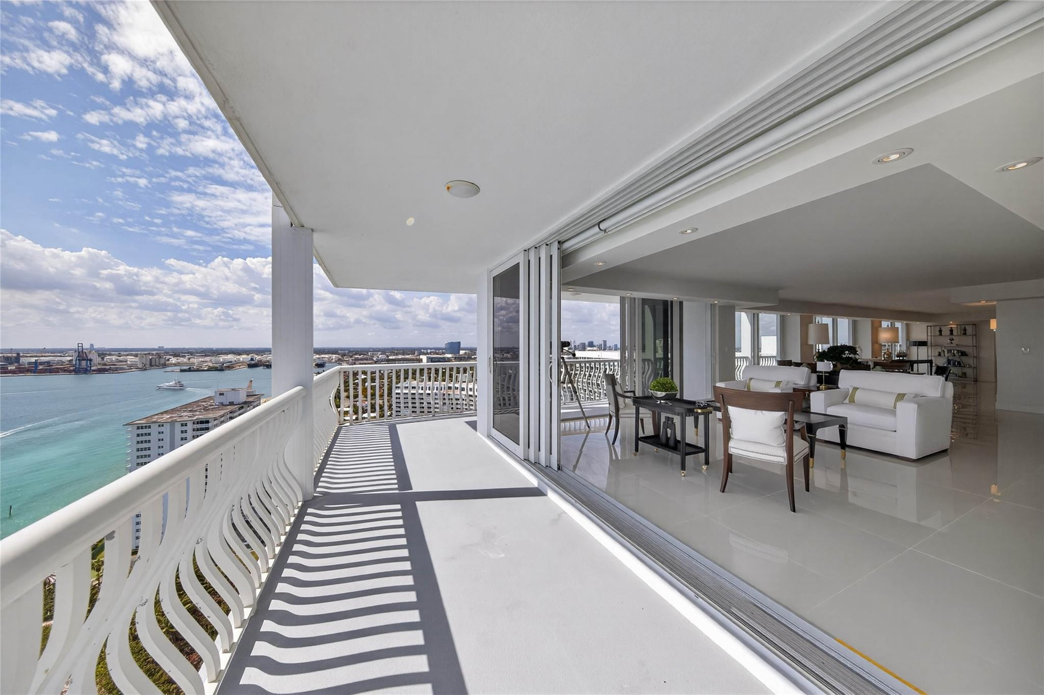 Point of Americas II - Residential