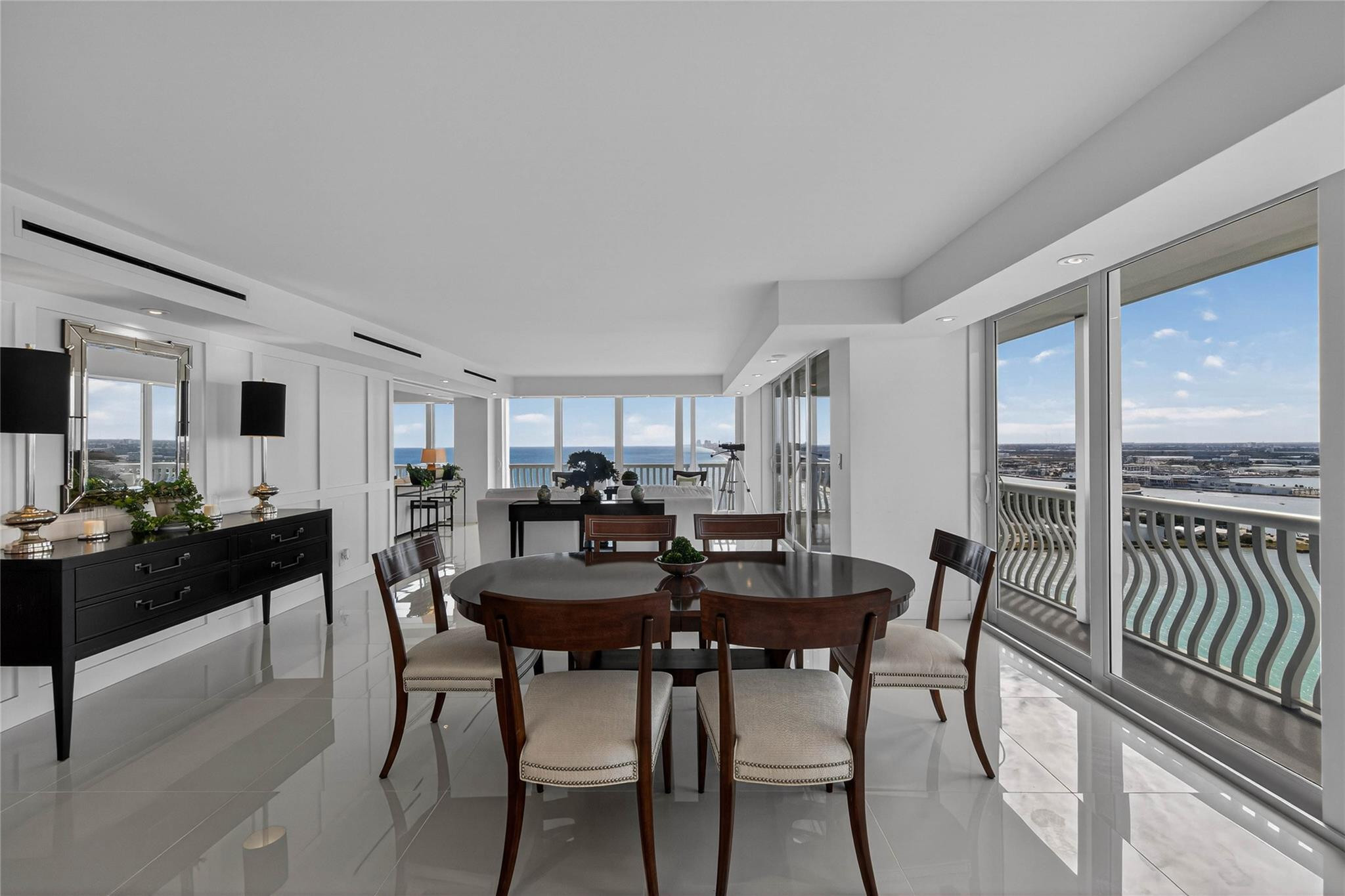 Point of Americas II - Residential