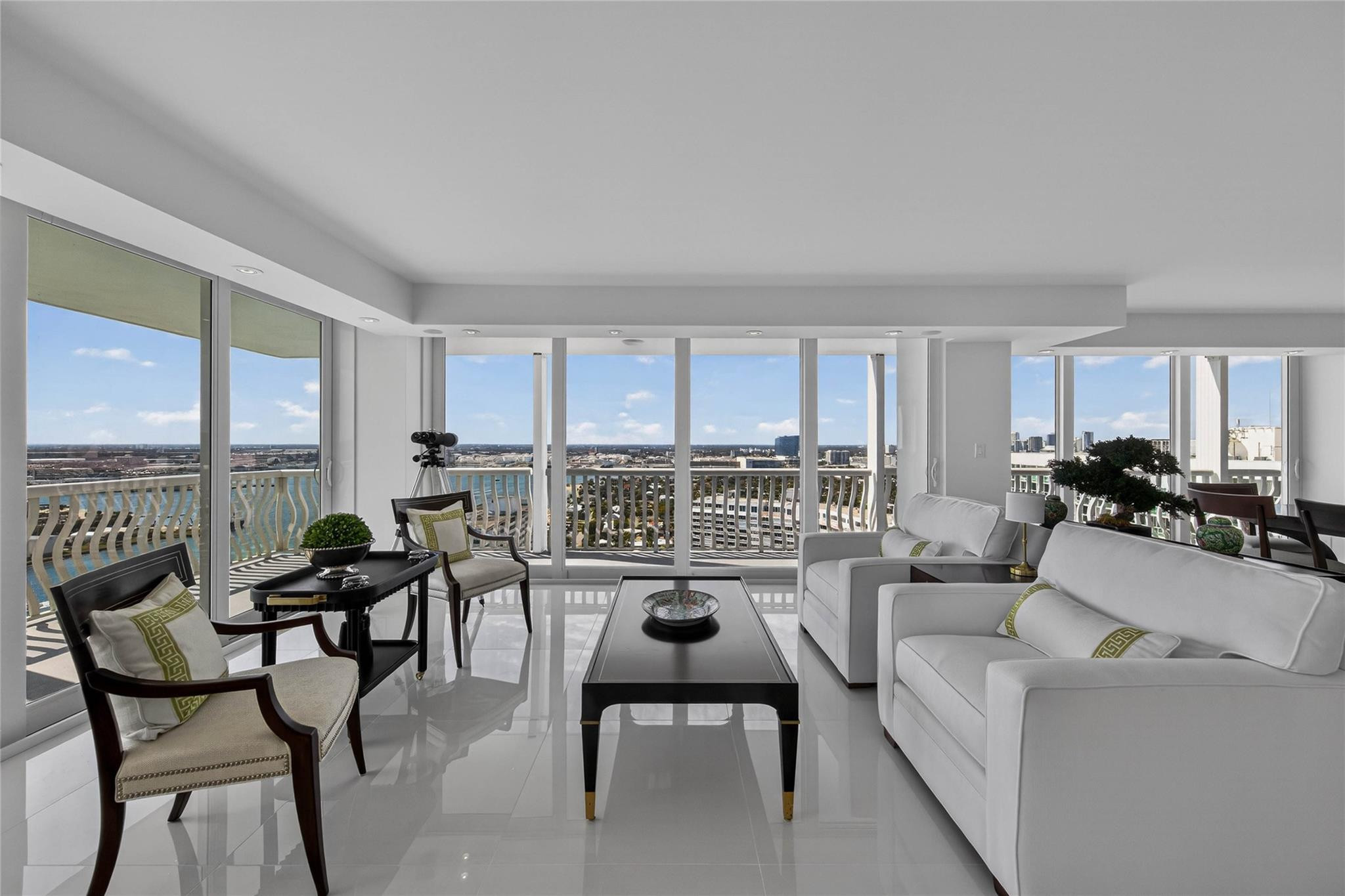 Point of Americas II - Residential