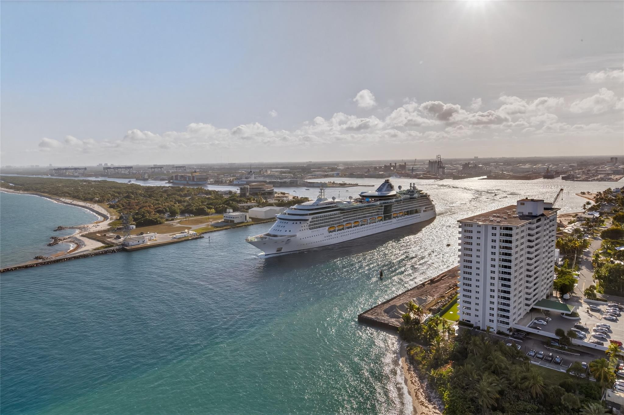 Point of Americas II - Residential