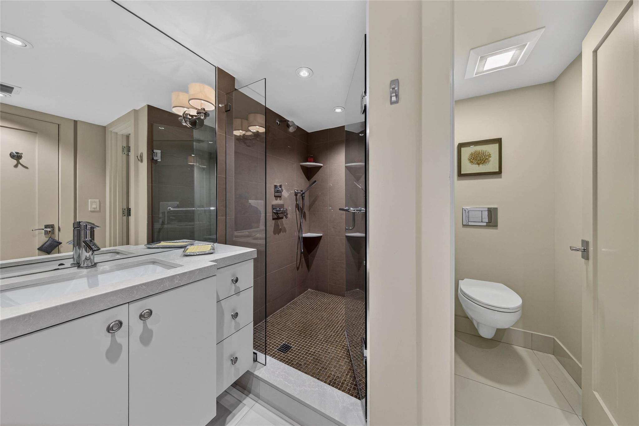 Point of Americas II - Residential