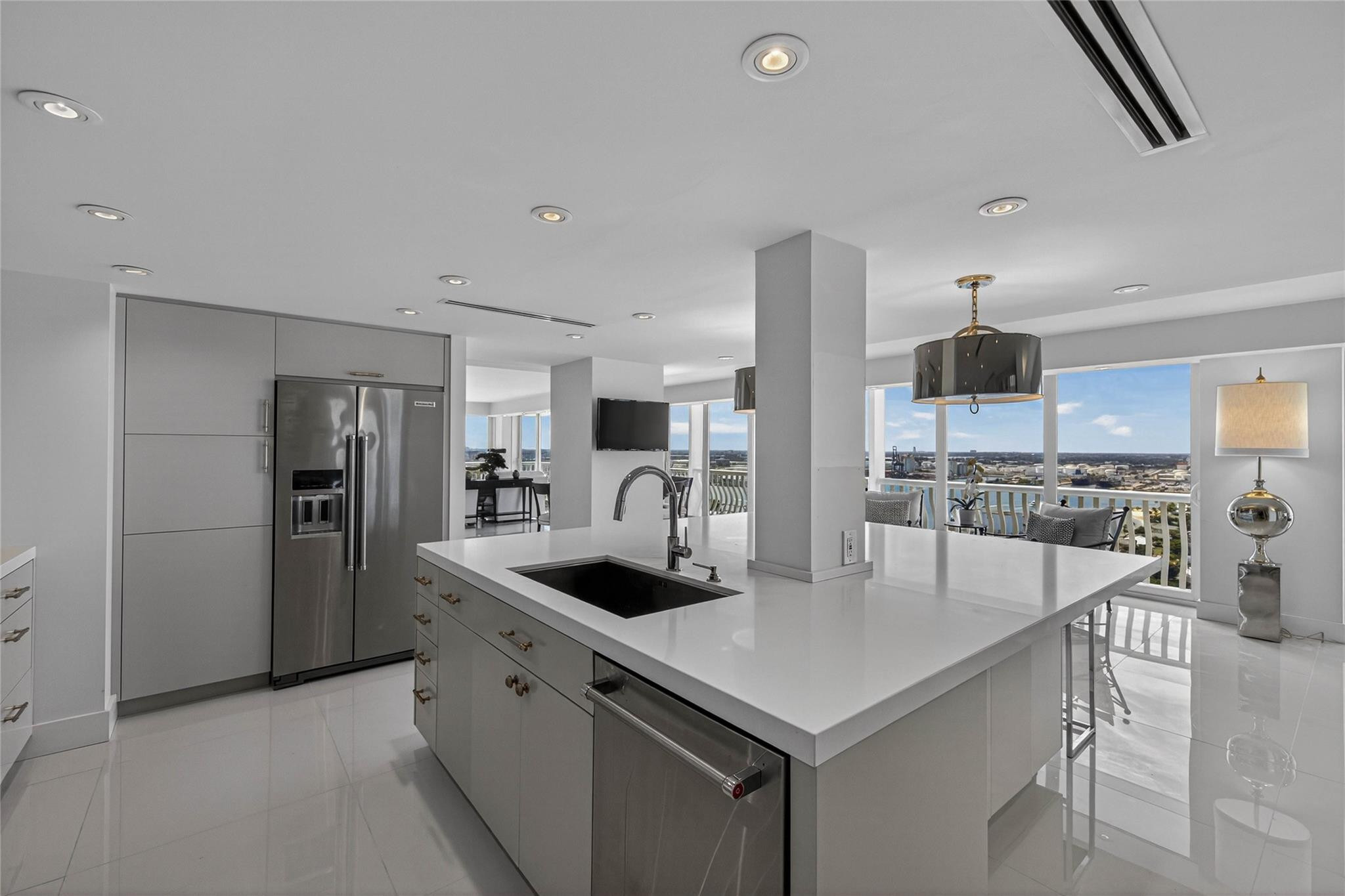 Point of Americas II - Residential