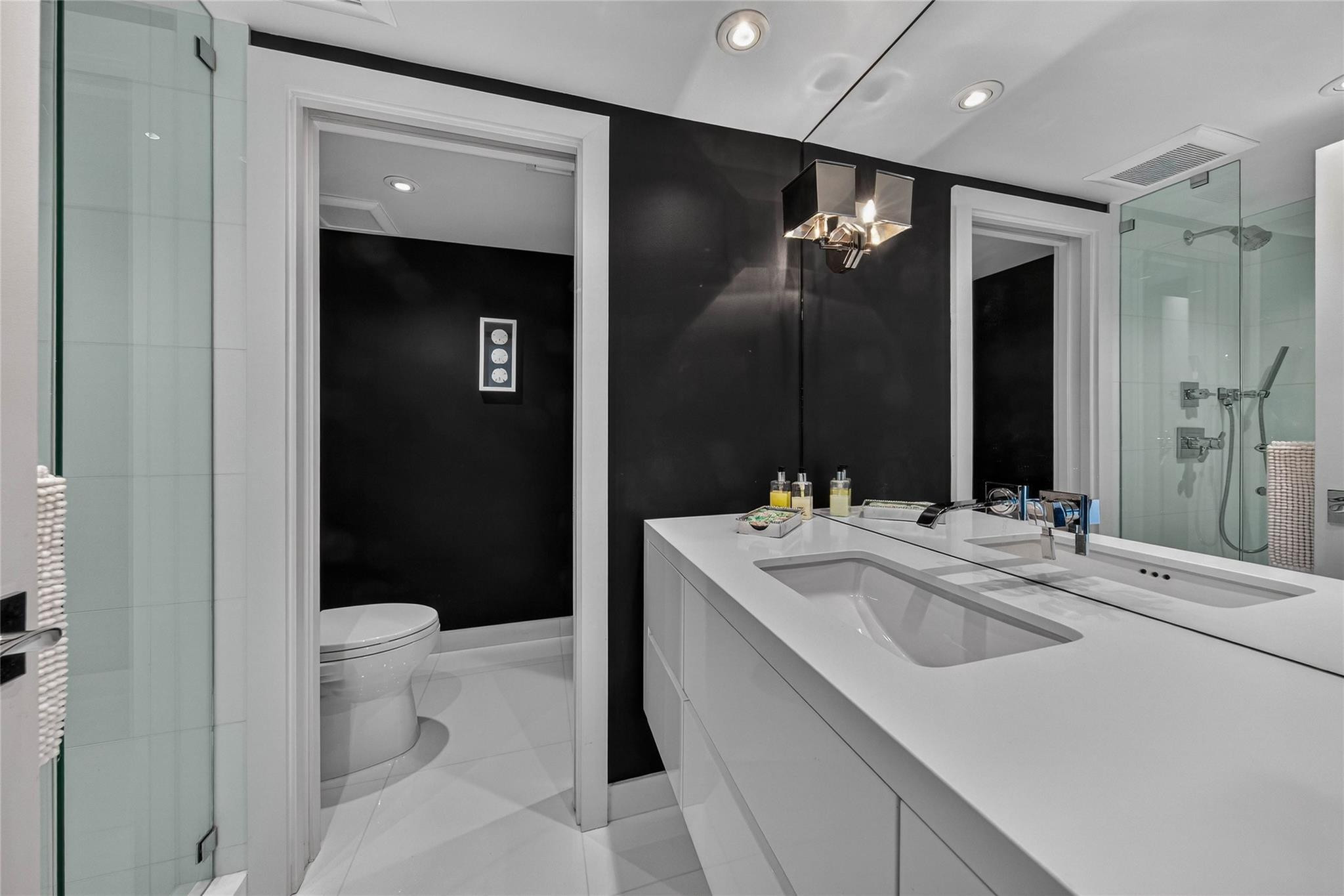 Point of Americas II - Residential