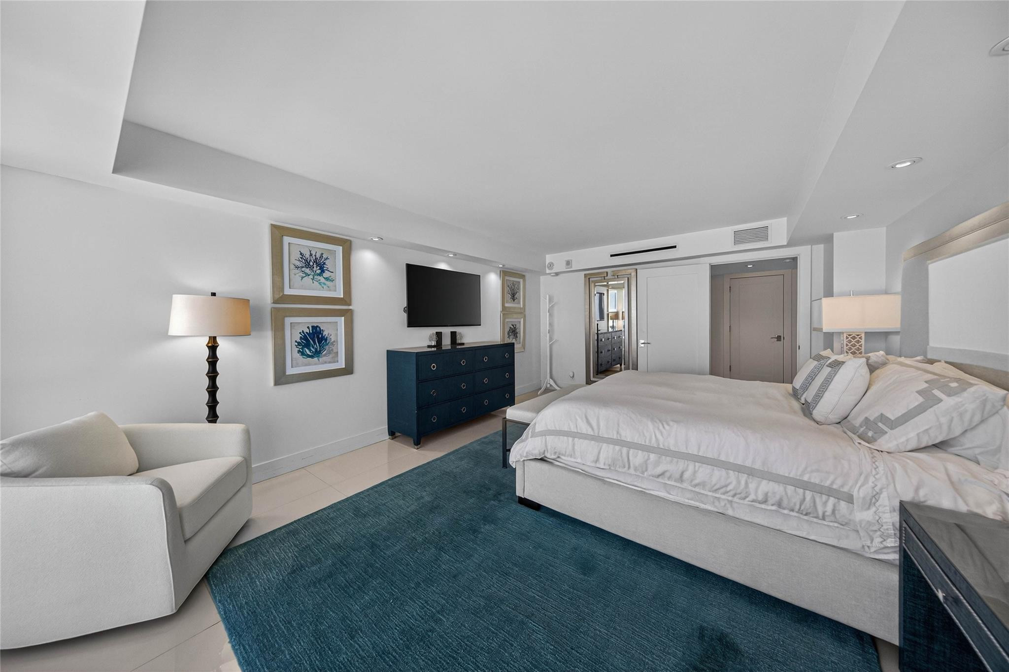 Point of Americas II - Residential