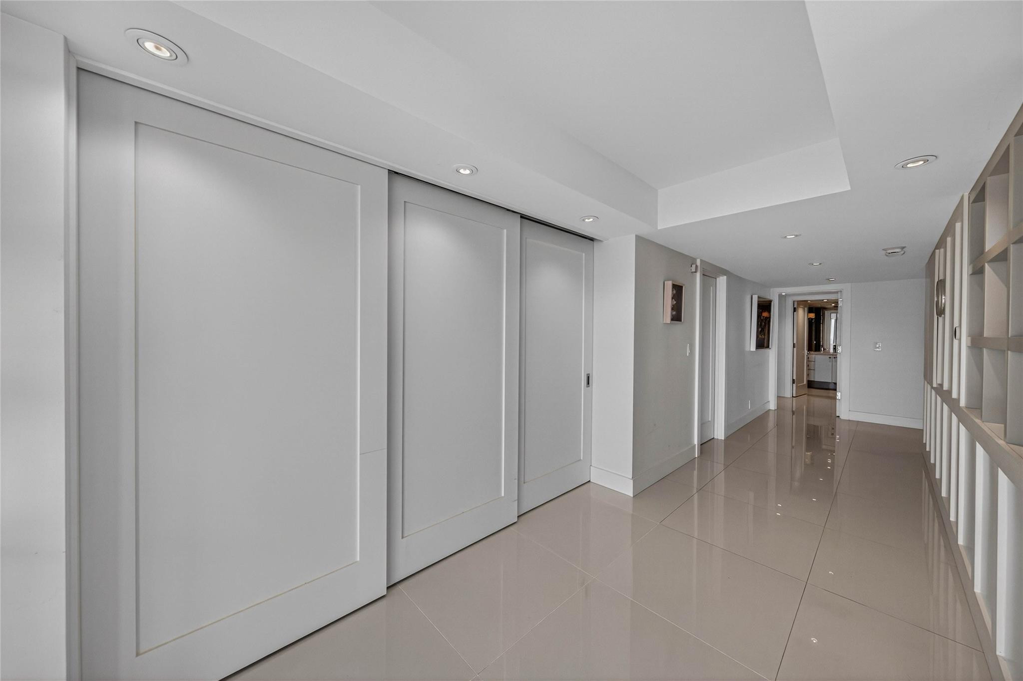 Point of Americas II - Residential