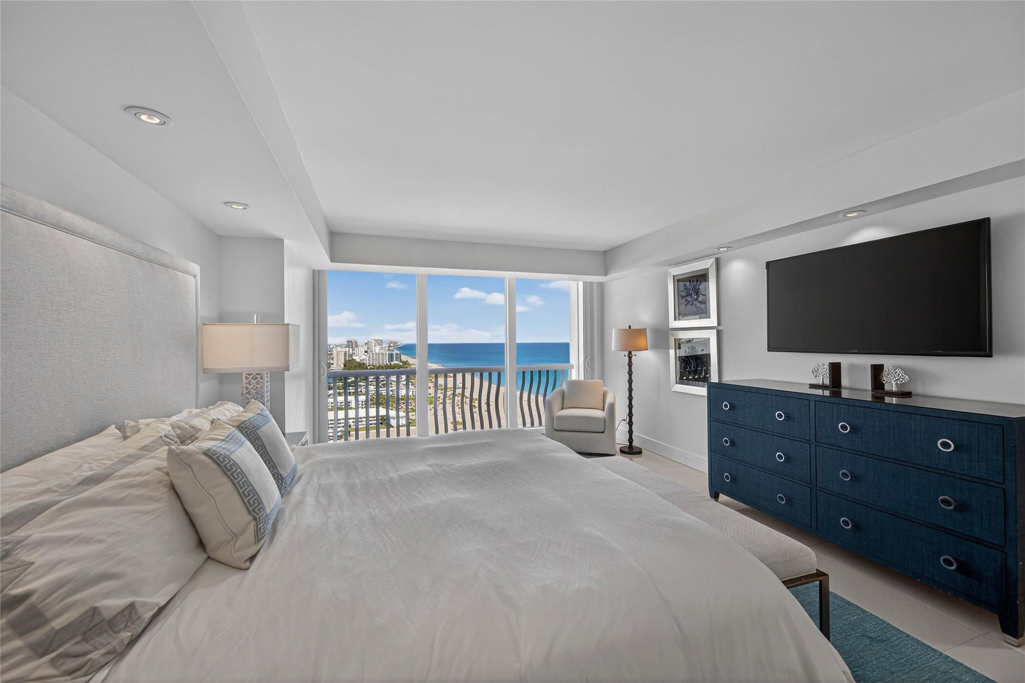 Point of Americas II - Residential