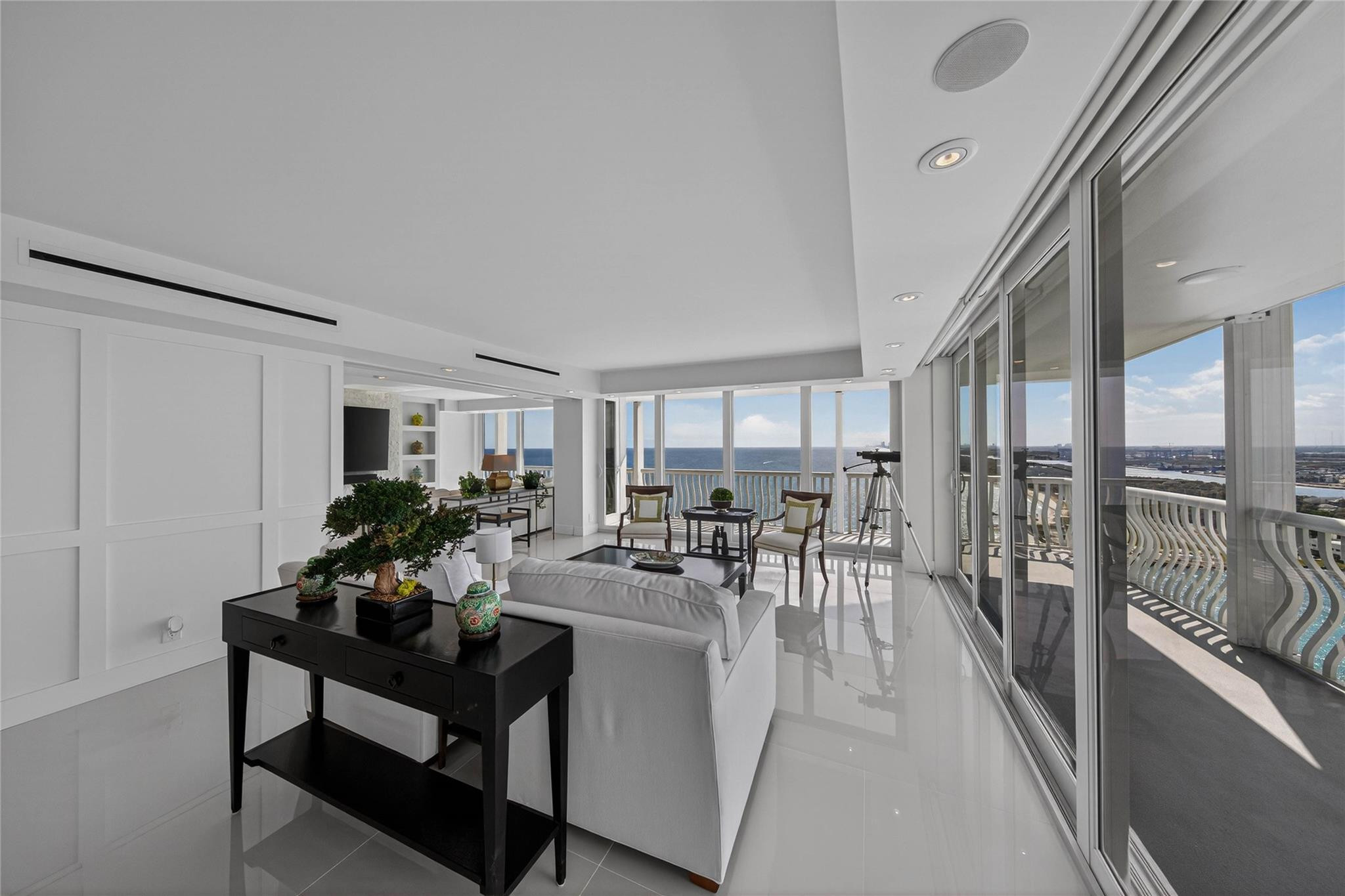 Point of Americas II - Residential