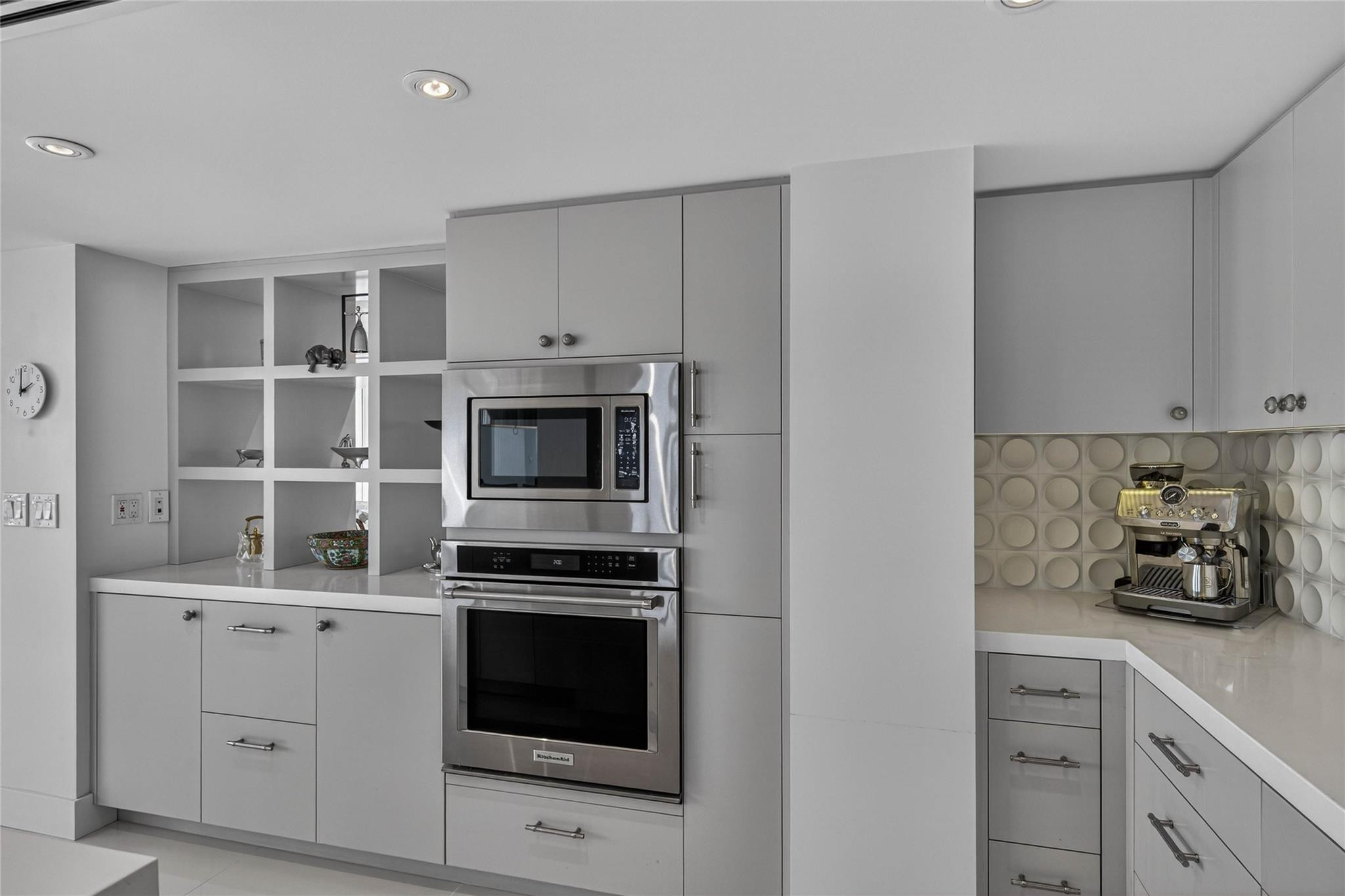 Point of Americas II - Residential