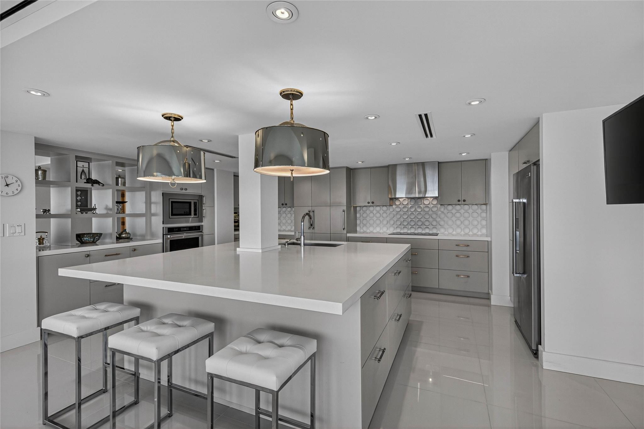 Point of Americas II - Residential