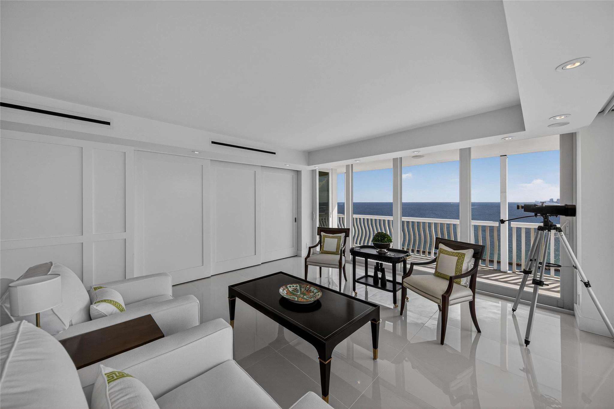 Point of Americas II - Residential