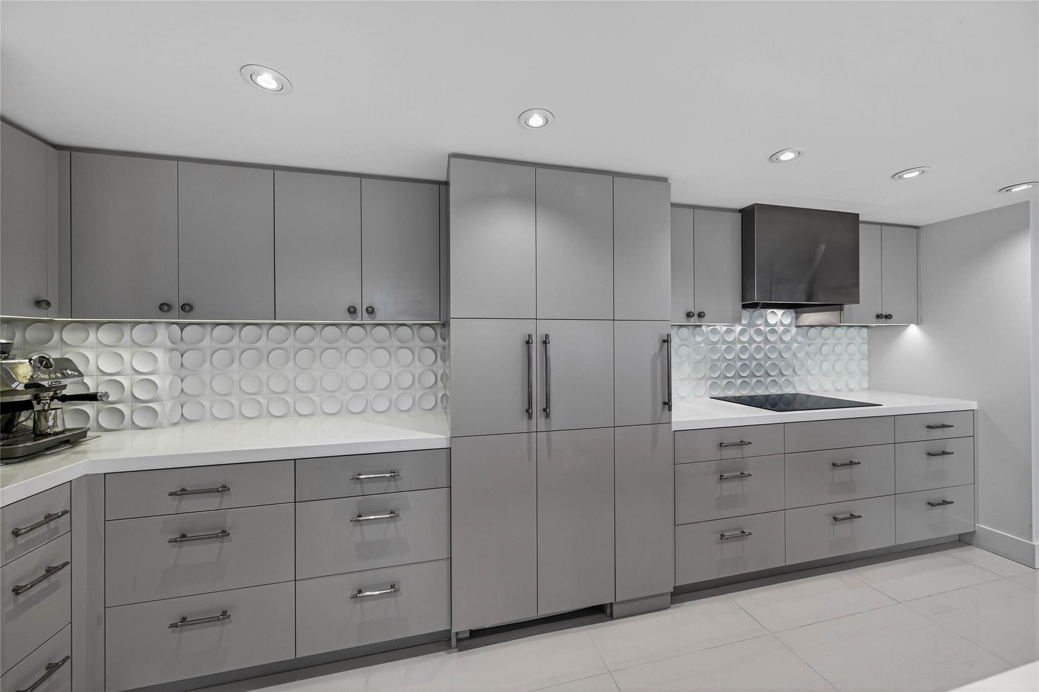 Point of Americas II - Residential