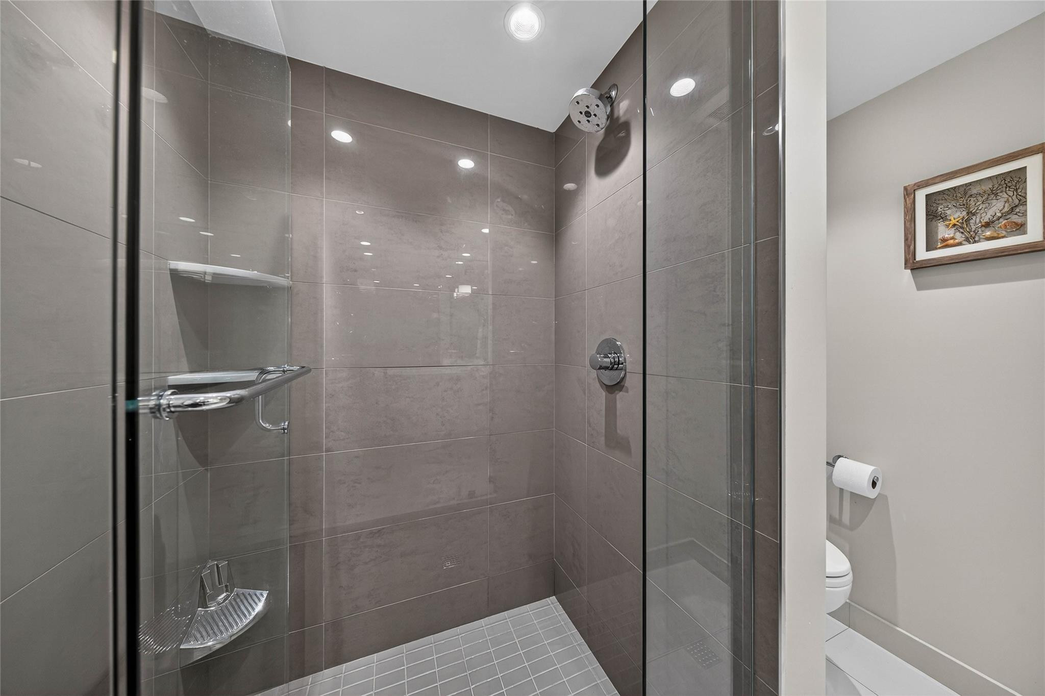 Point of Americas II - Residential