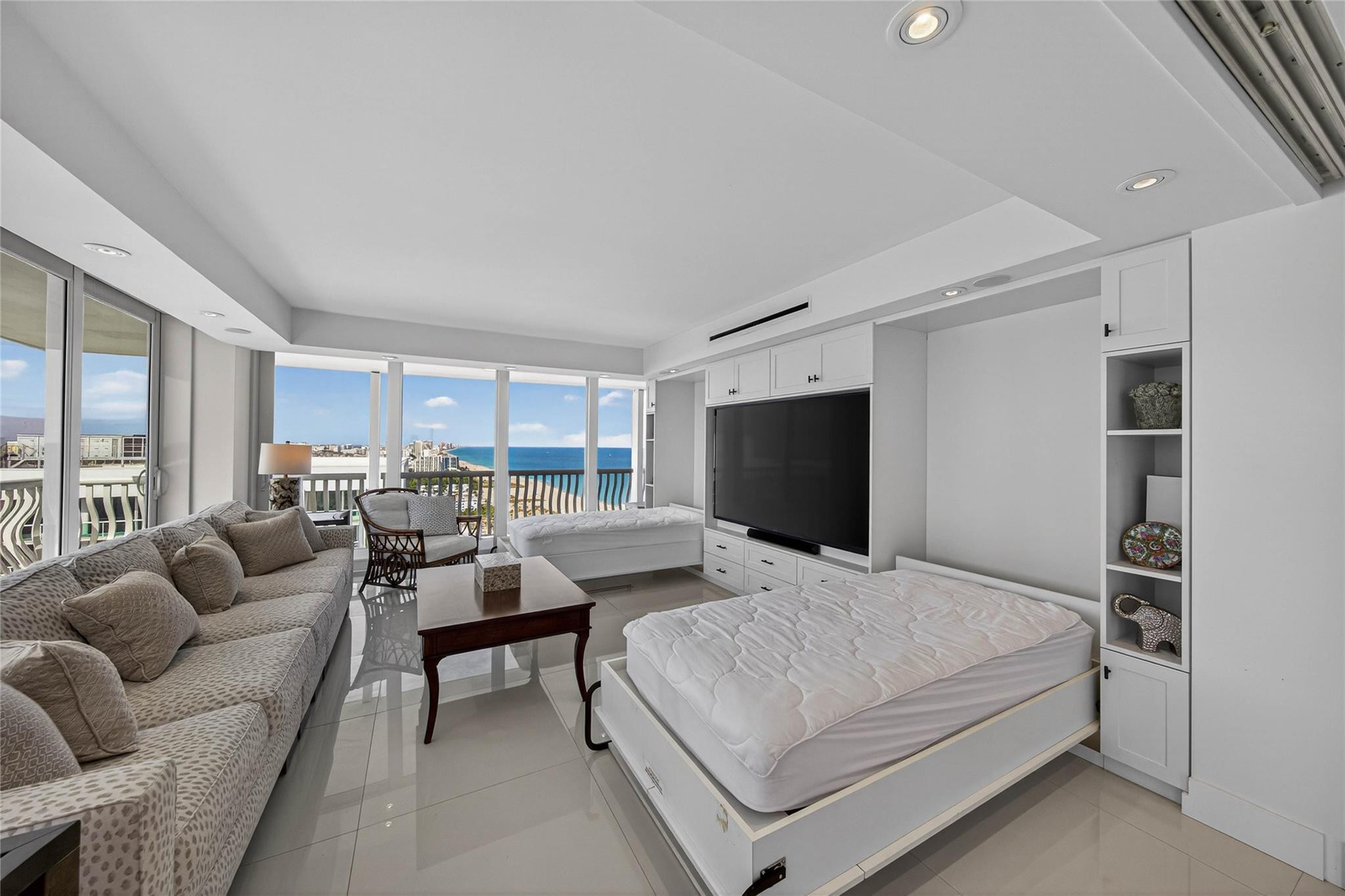 Point of Americas II - Residential