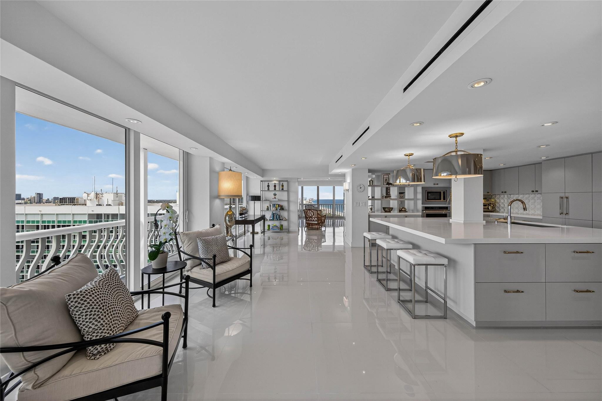 Point of Americas II - Residential