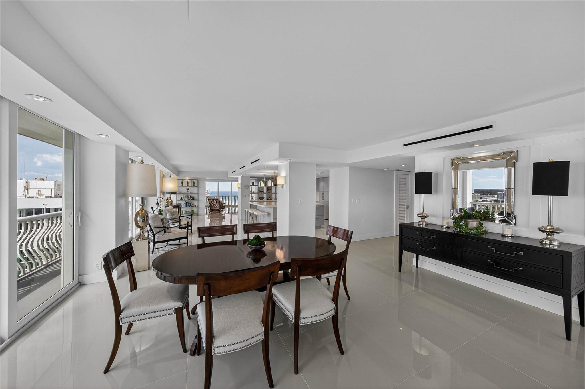 Point of Americas II - Residential