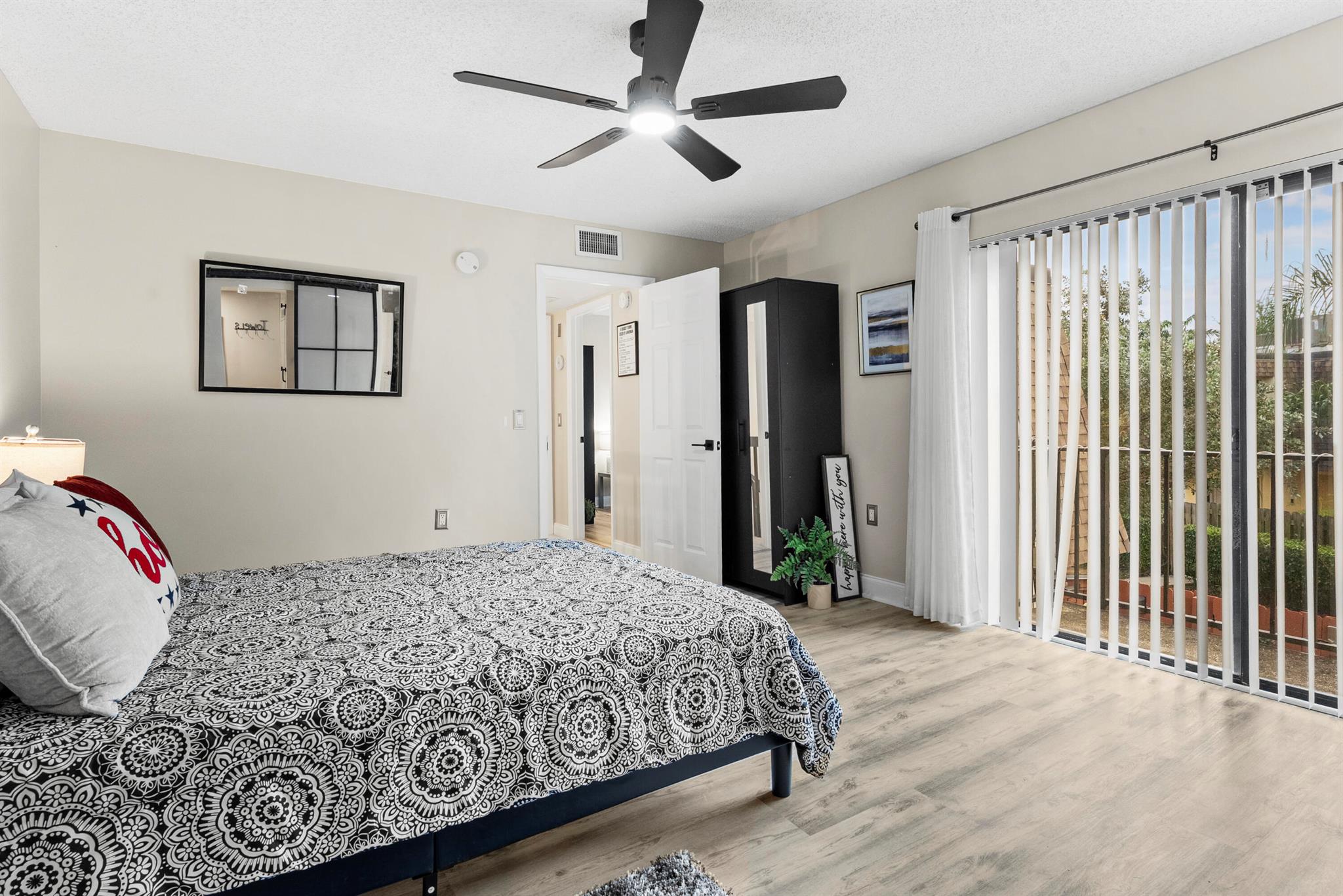 DELRAY OAKS WEST CONDO - Residential