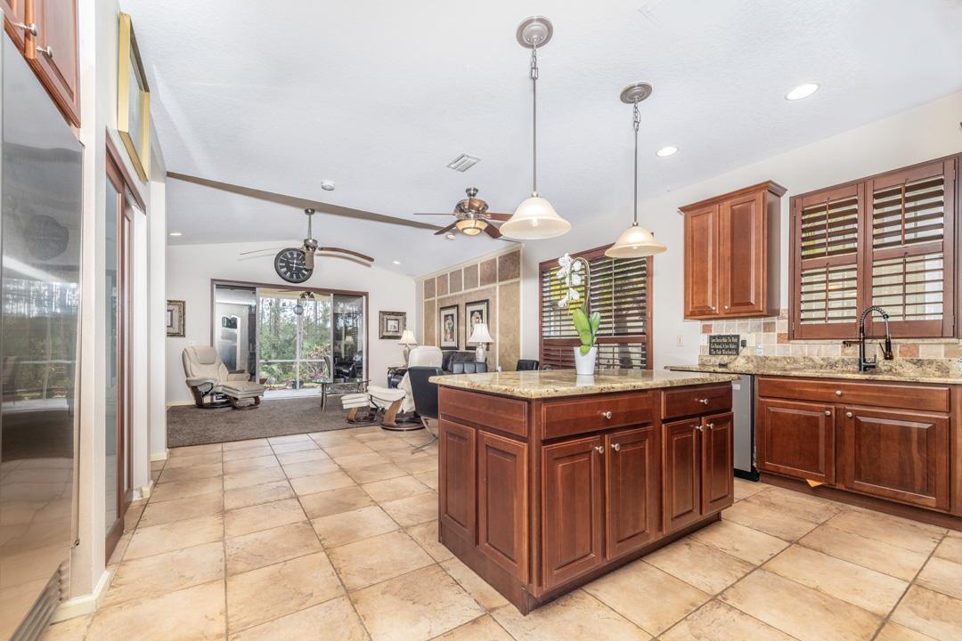 JENSEN BEACH COUNTRY CLUB - Residential