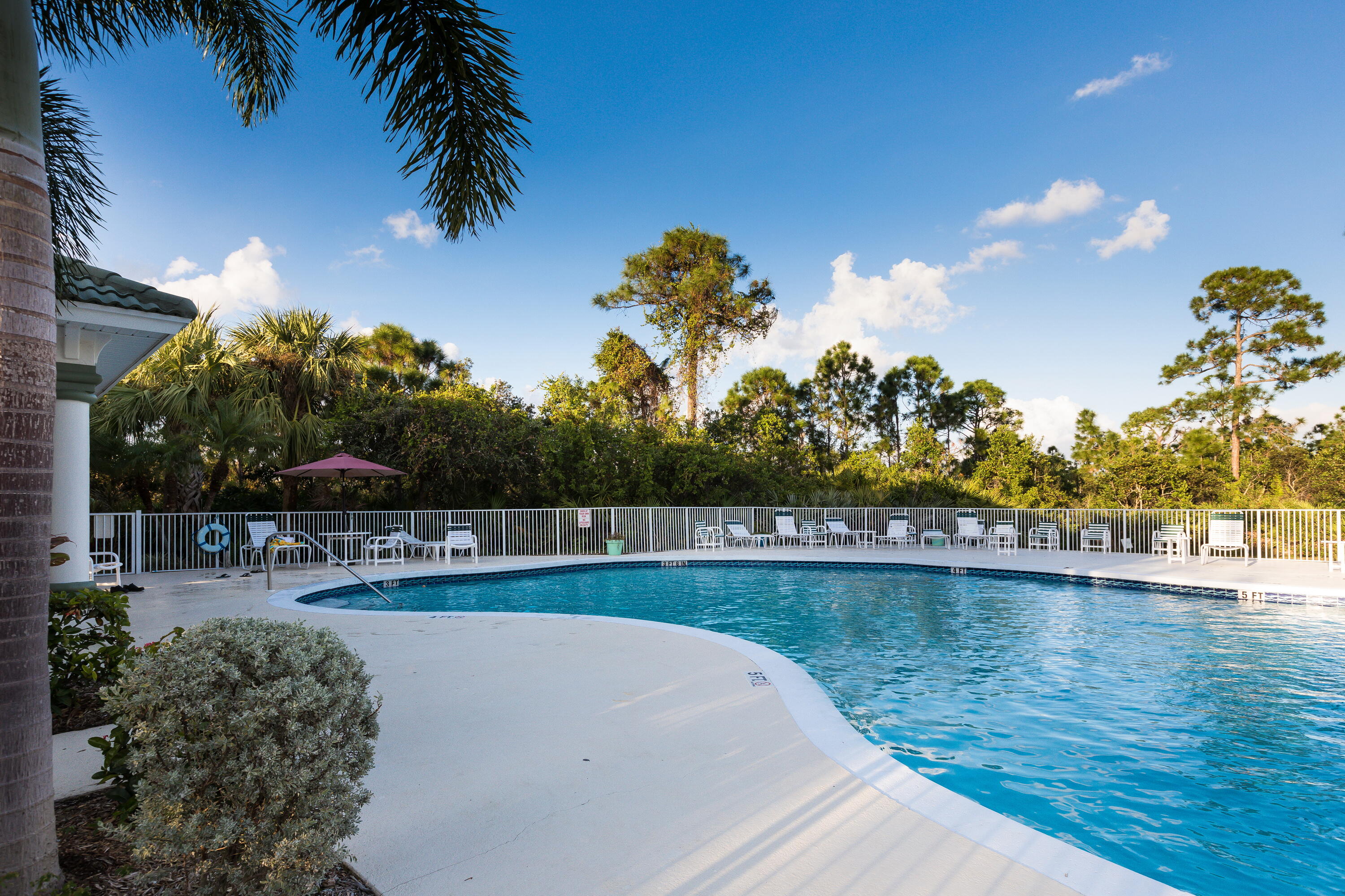 JENSEN BEACH COUNTRY CLUB - Residential