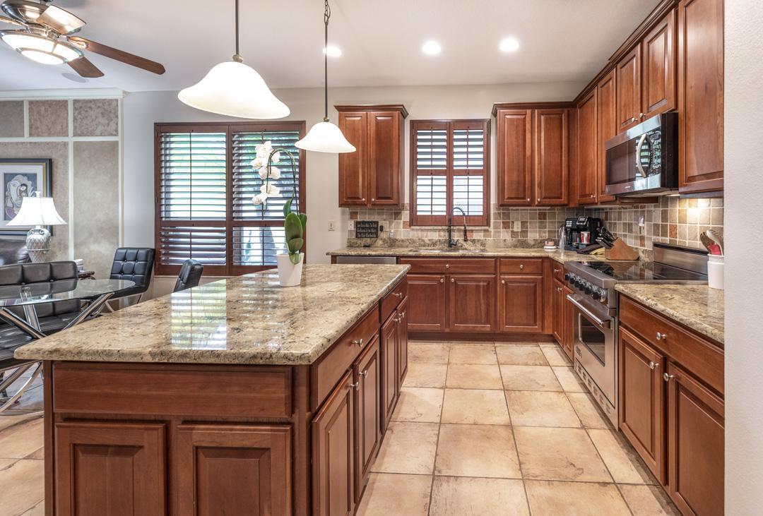 JENSEN BEACH COUNTRY CLUB - Residential