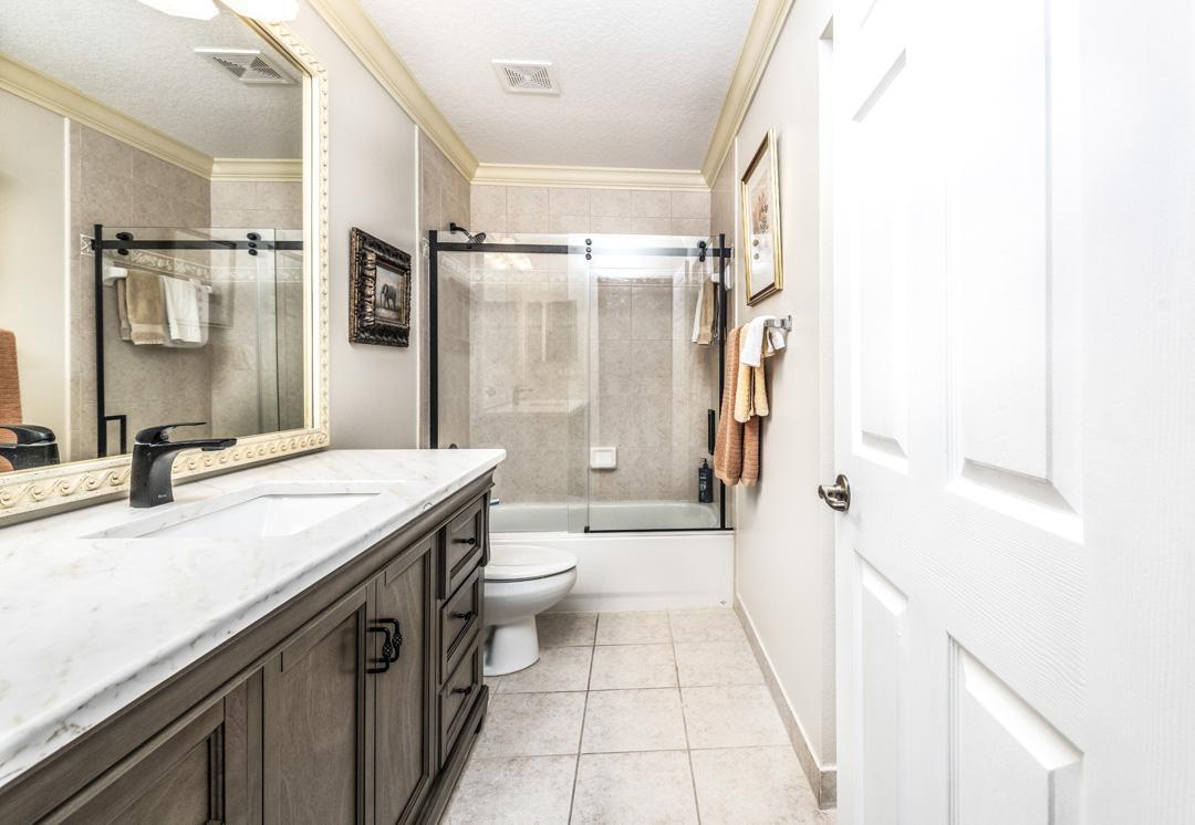 JENSEN BEACH COUNTRY CLUB - Residential