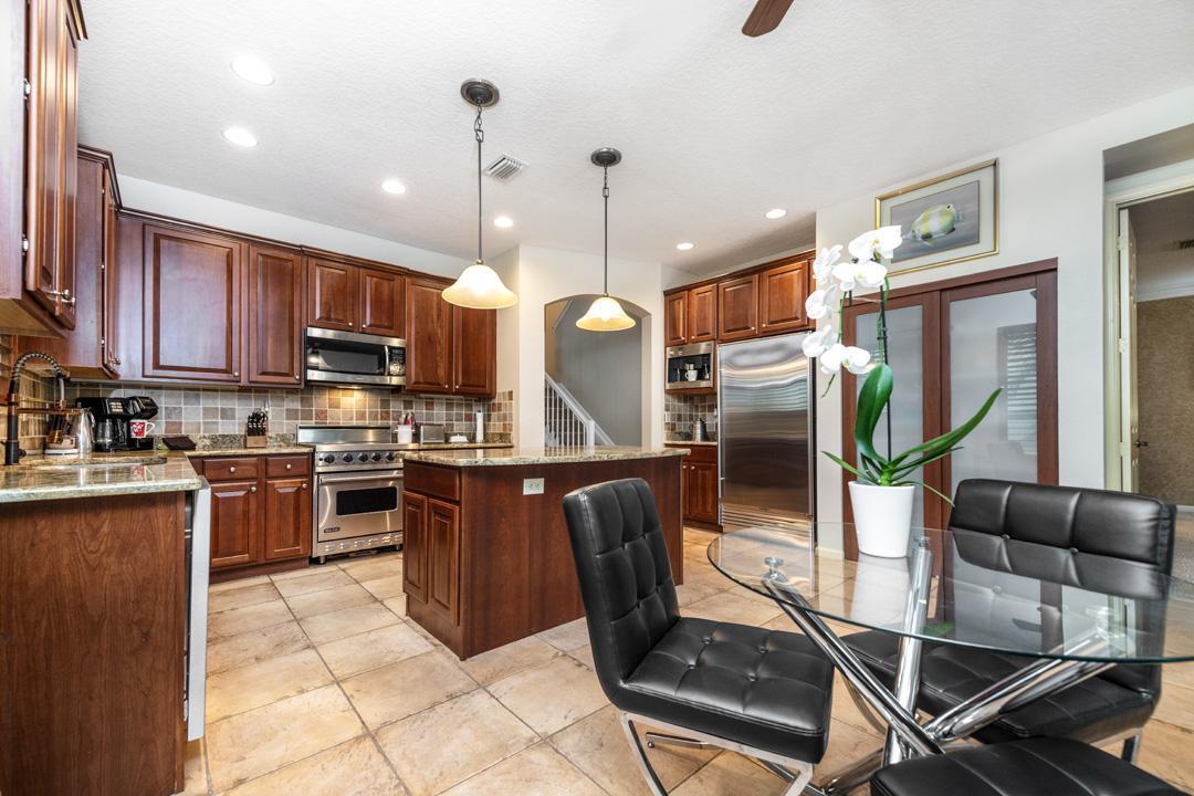 JENSEN BEACH COUNTRY CLUB - Residential