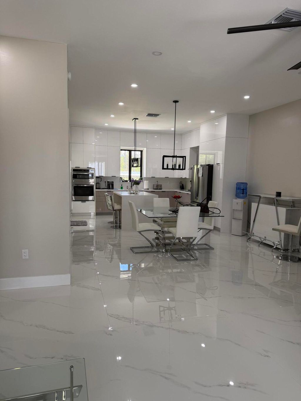 Photo of 1101 Yeehaw Avenue, Clewiston, FL 33440 (MLS # B26011921)