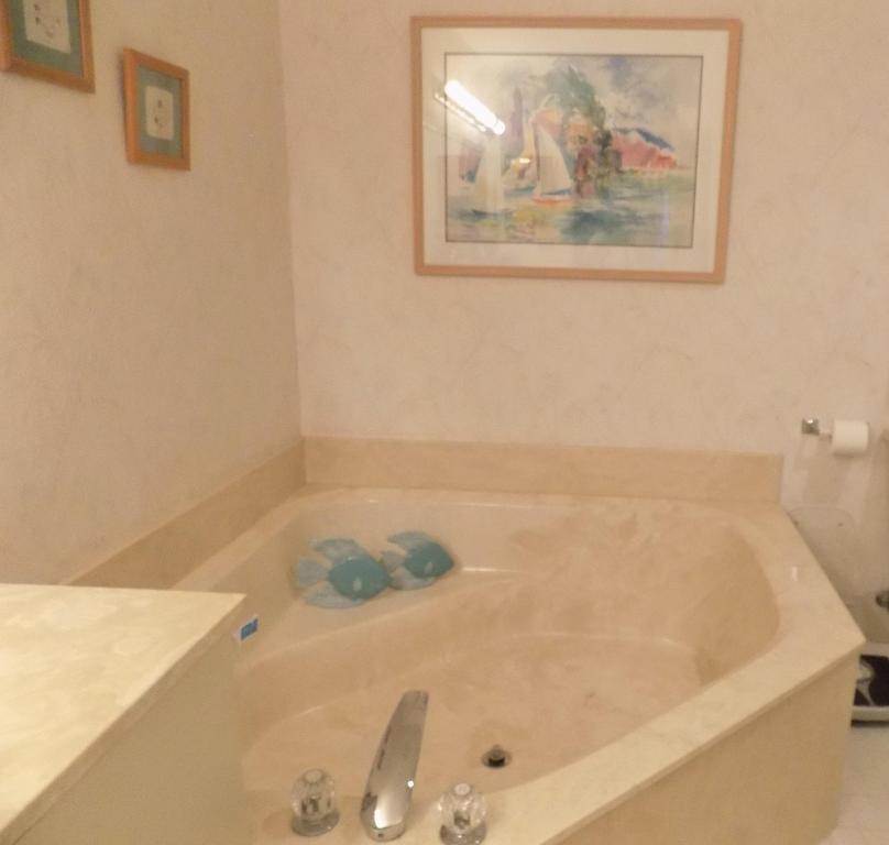 WHISPER WALK SEC D CONDO - Residential