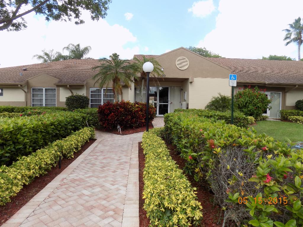 WHISPER WALK SEC D CONDO - Residential