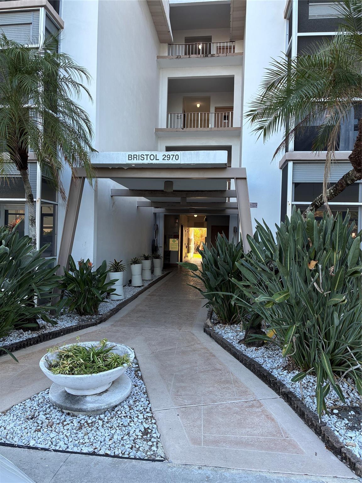 river shores - Residential Lease