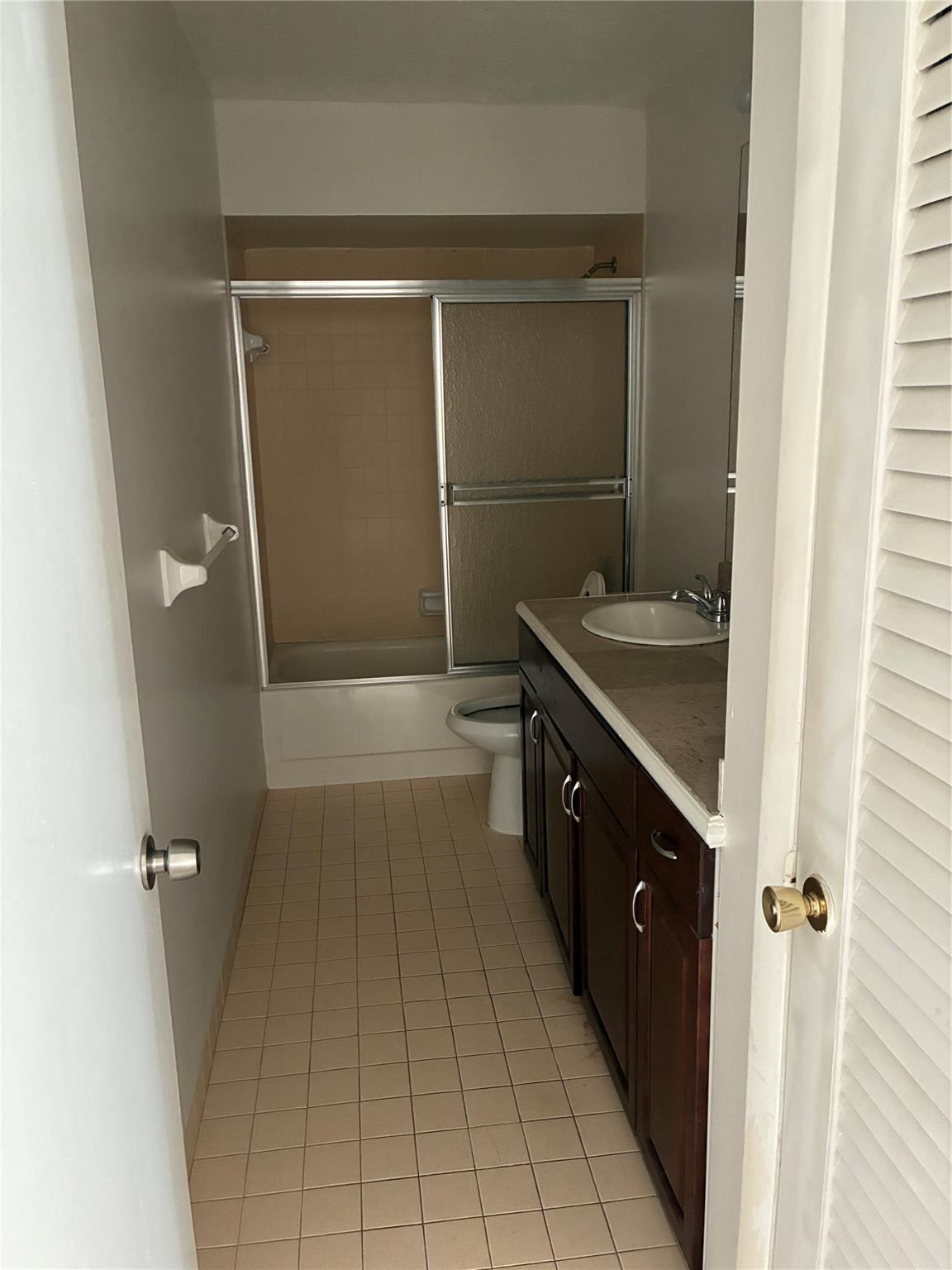 river shores - Residential Lease