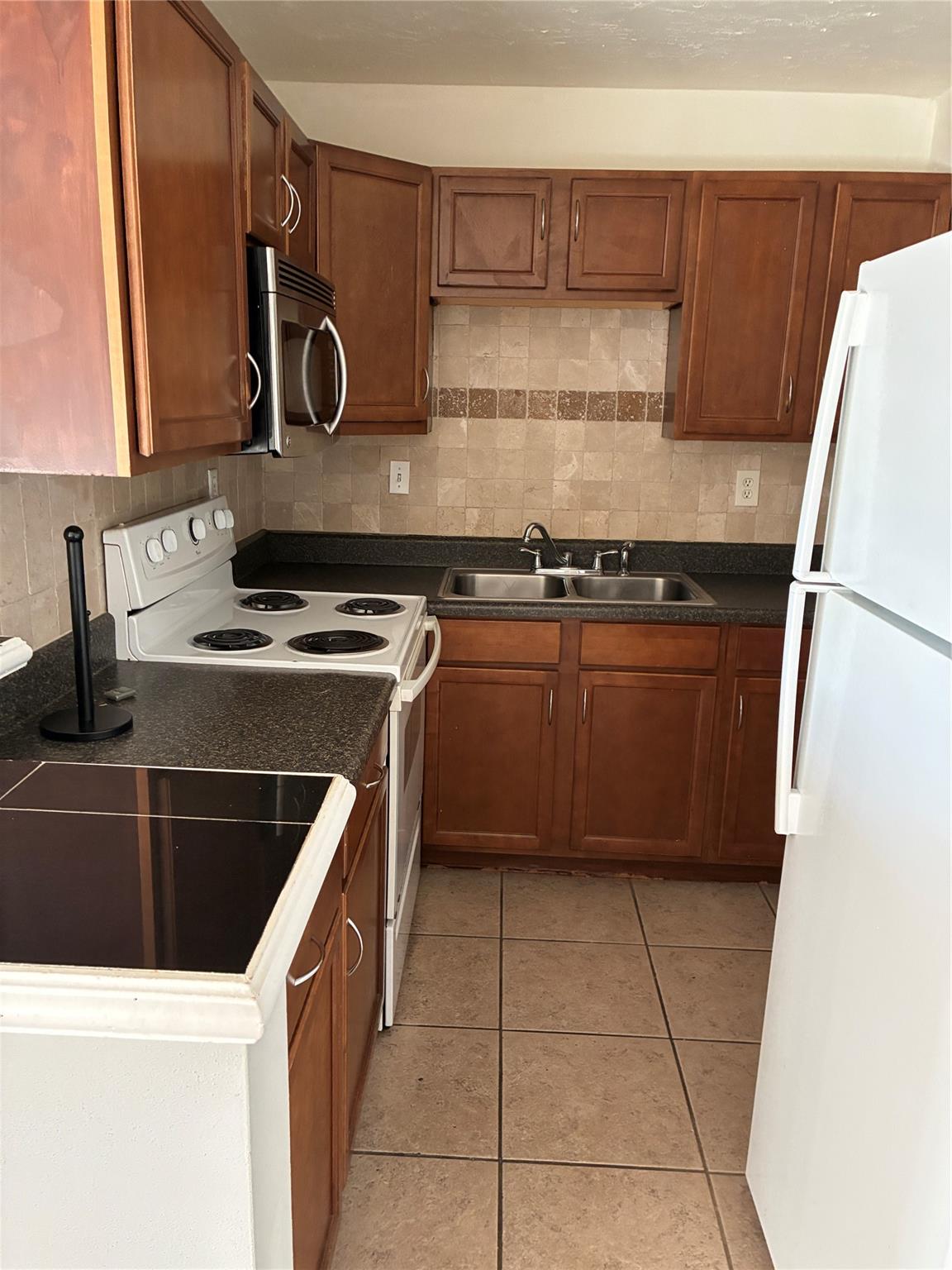 river shores - Residential Lease