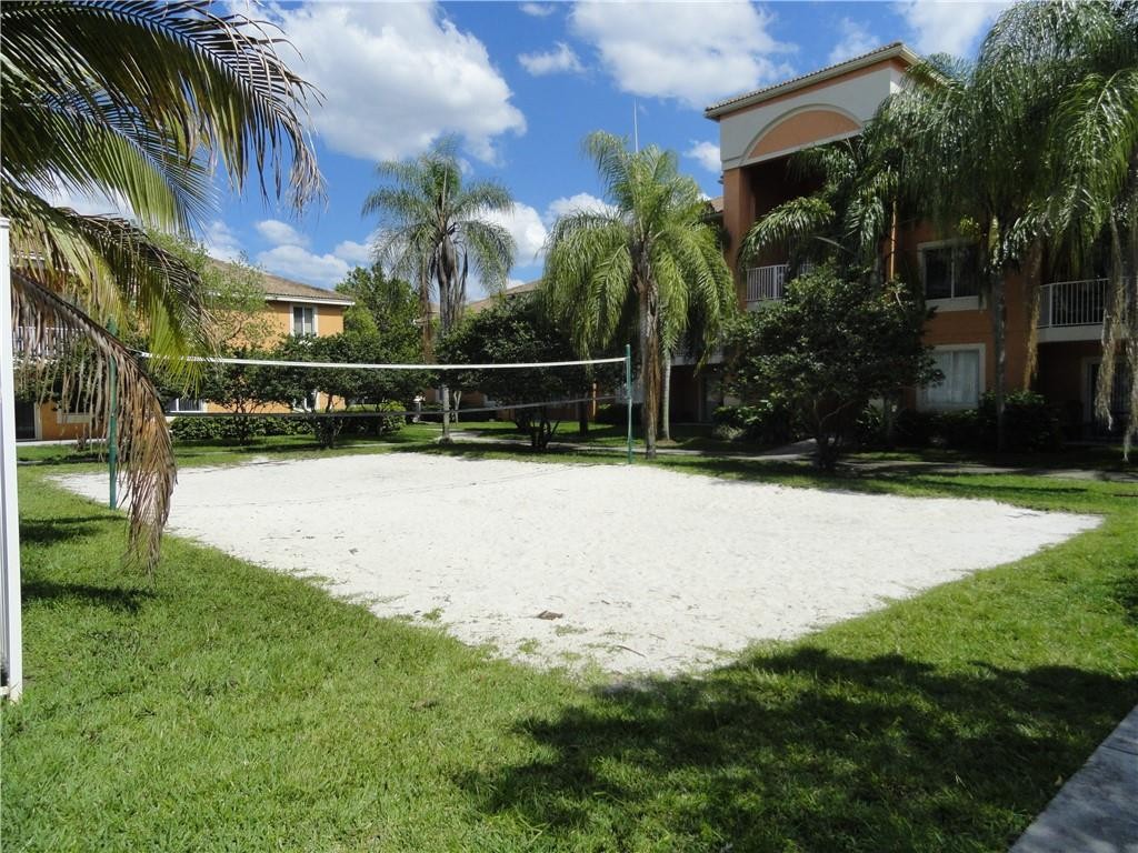 Courtyard at Davie - Residential