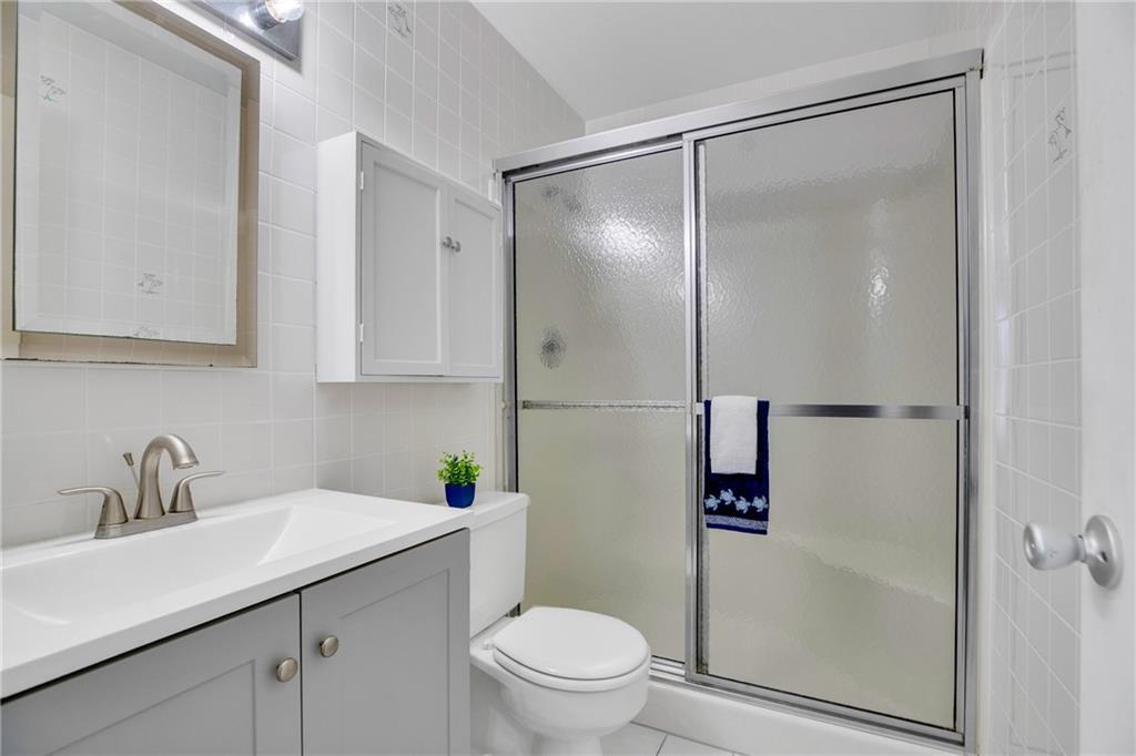 VISTA ROYALE PHASE IV BLDGS 83-111 - Residential