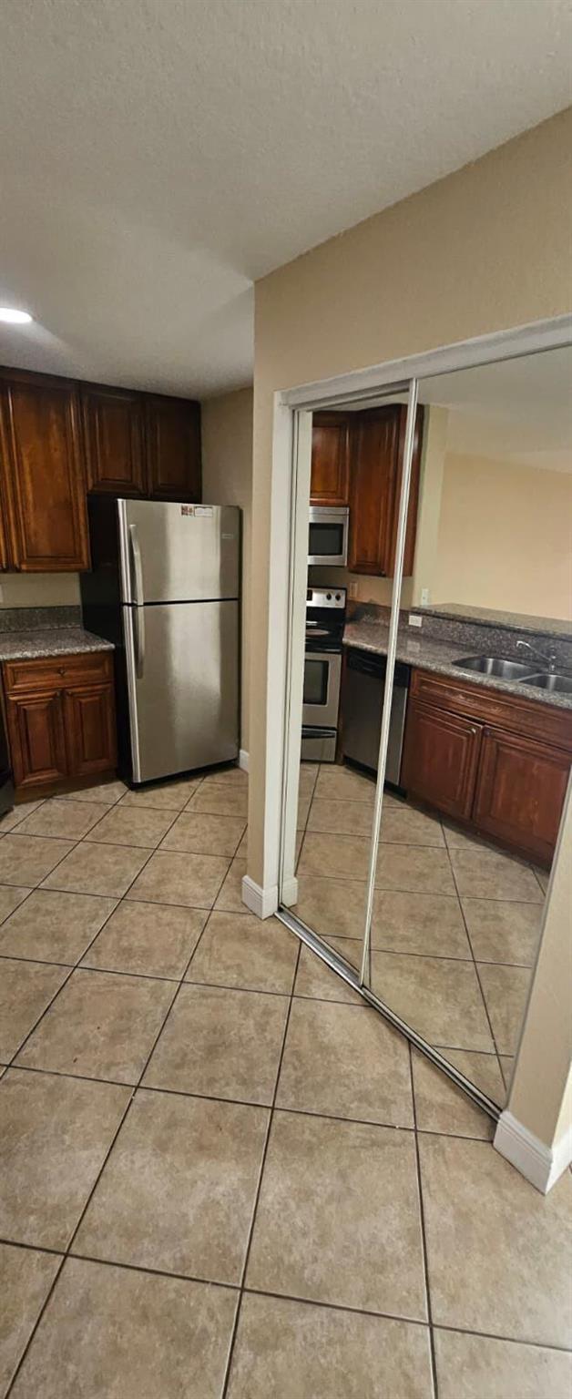 KENWOOD - Residential Lease