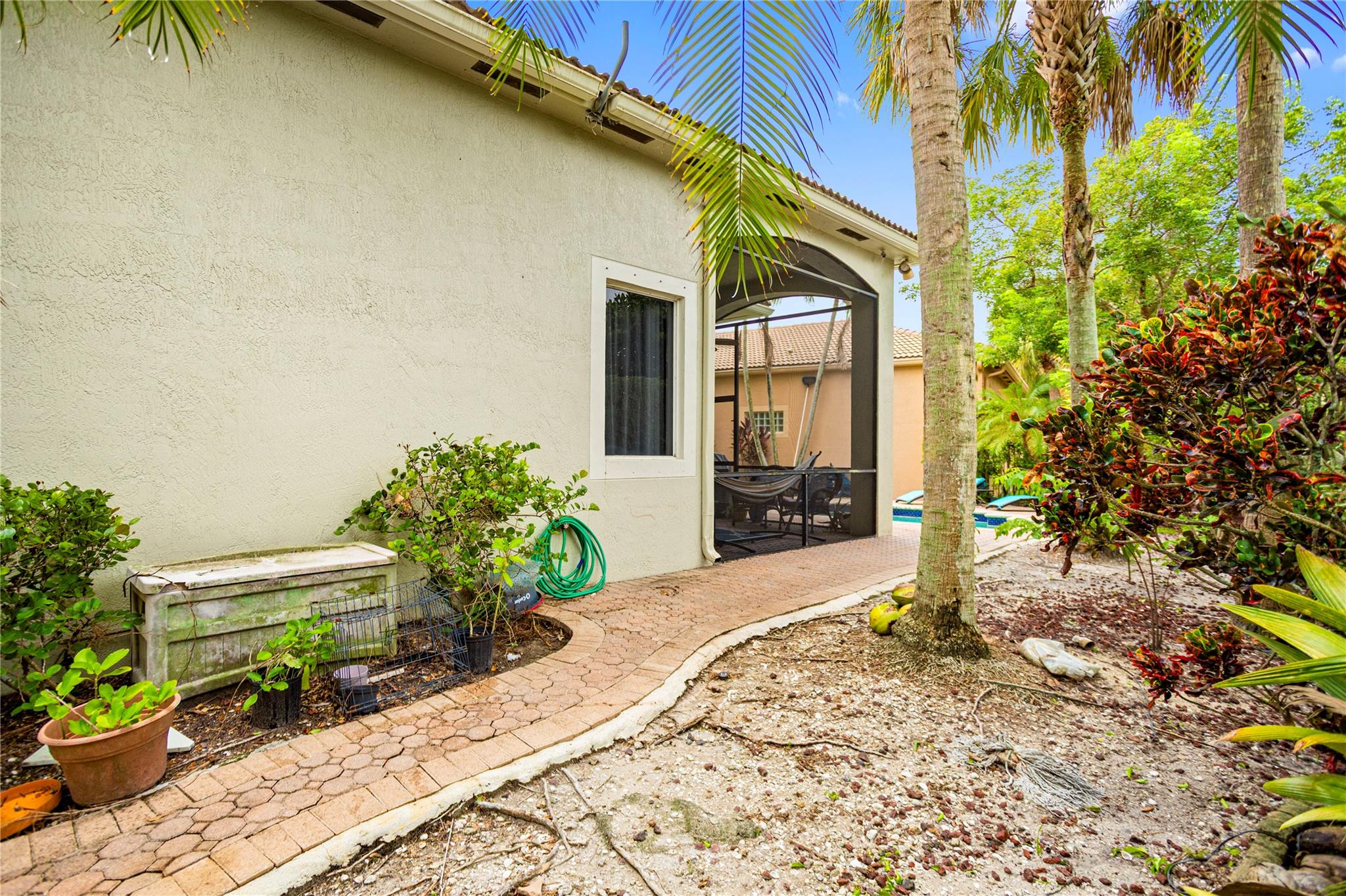 HERON BAY FOUR - Residential