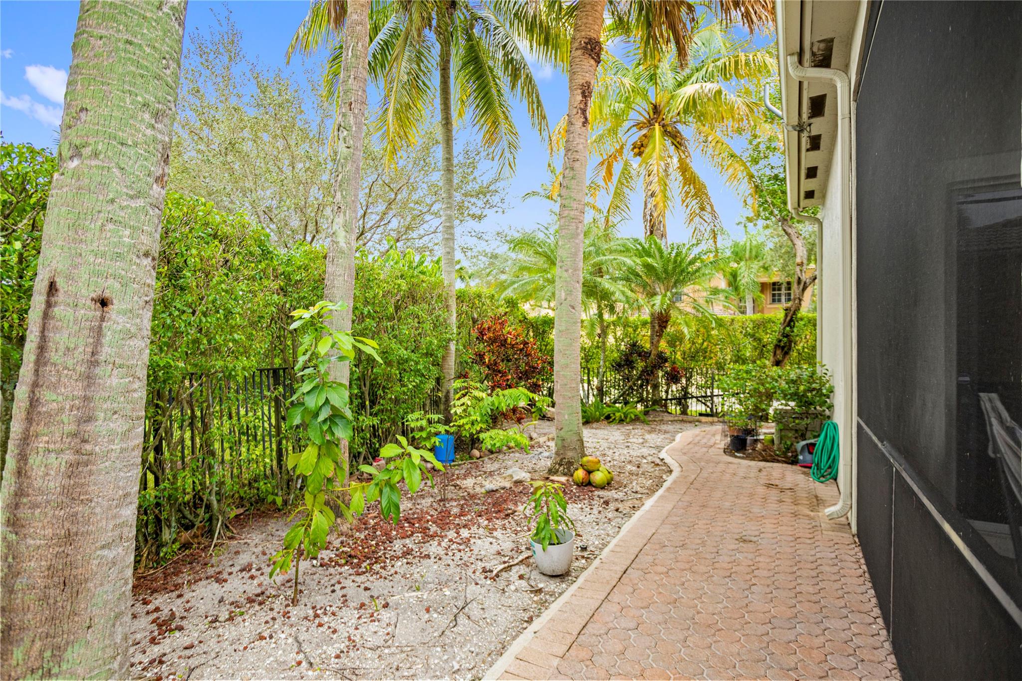HERON BAY FOUR - Residential