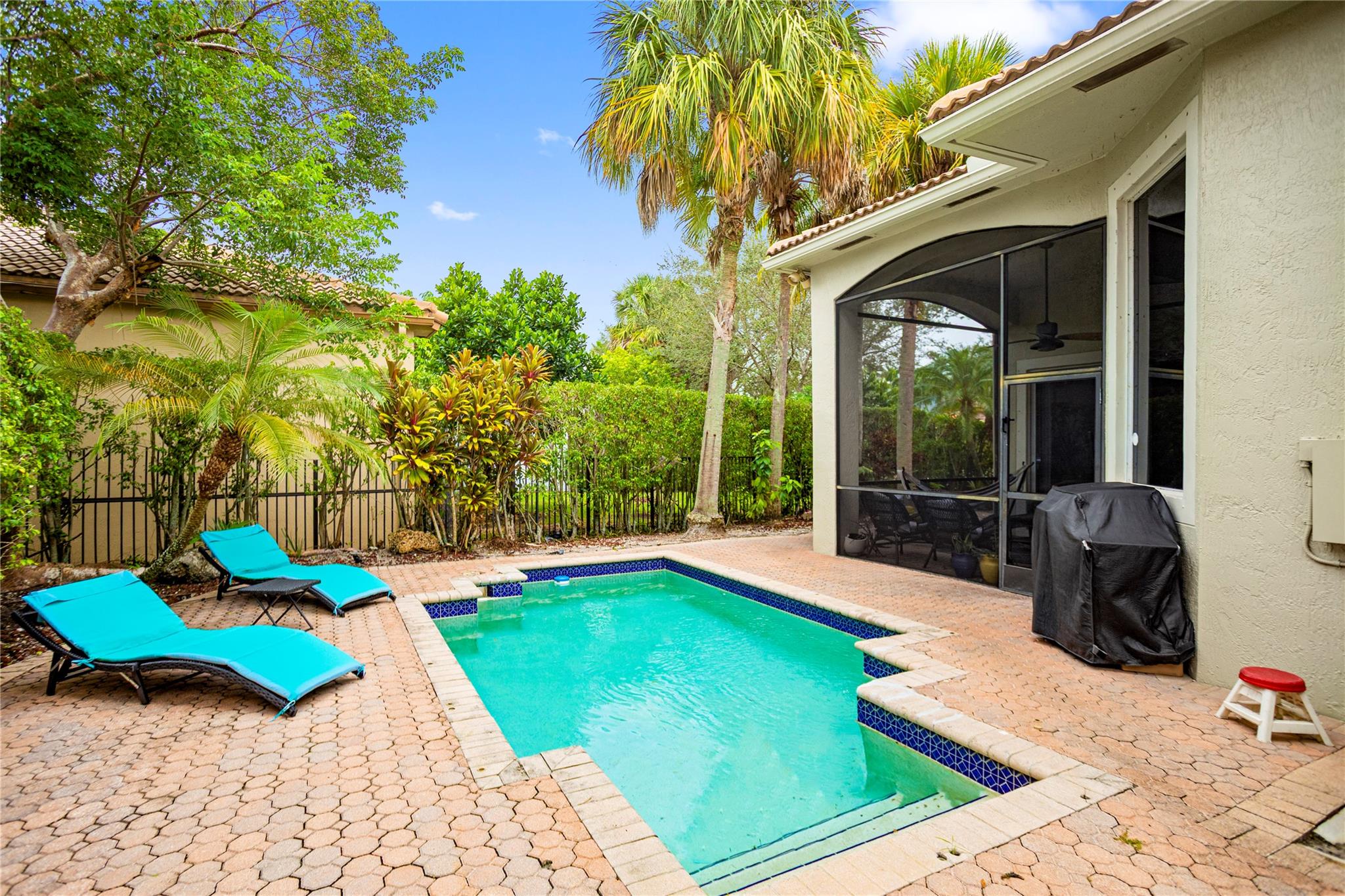 HERON BAY FOUR - Residential