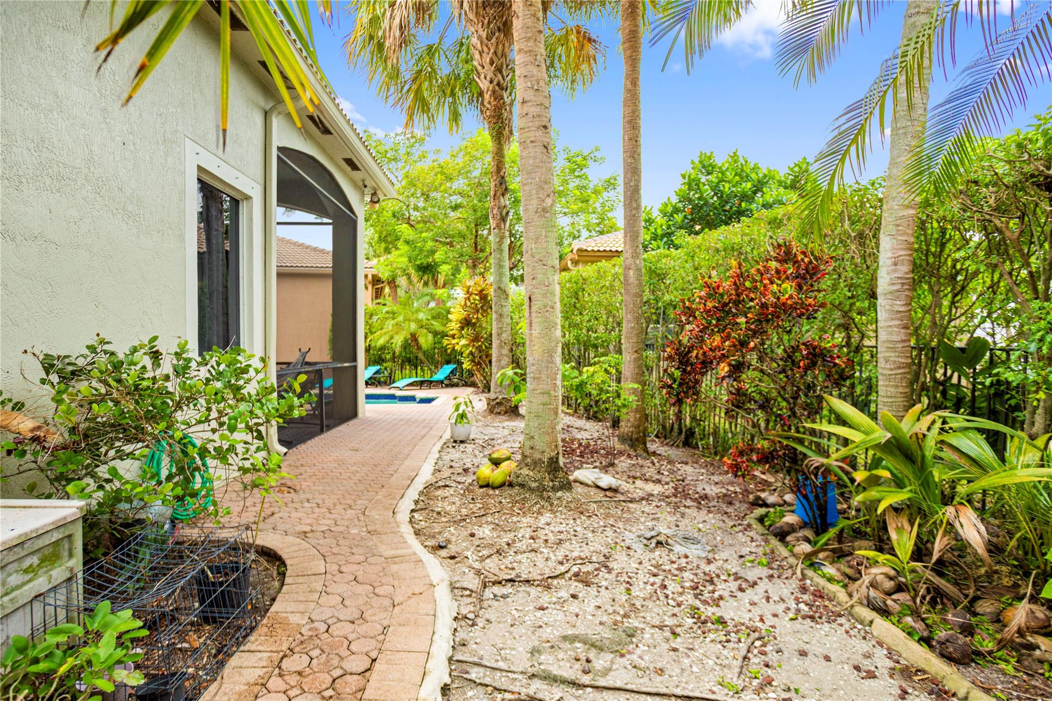 HERON BAY FOUR - Residential