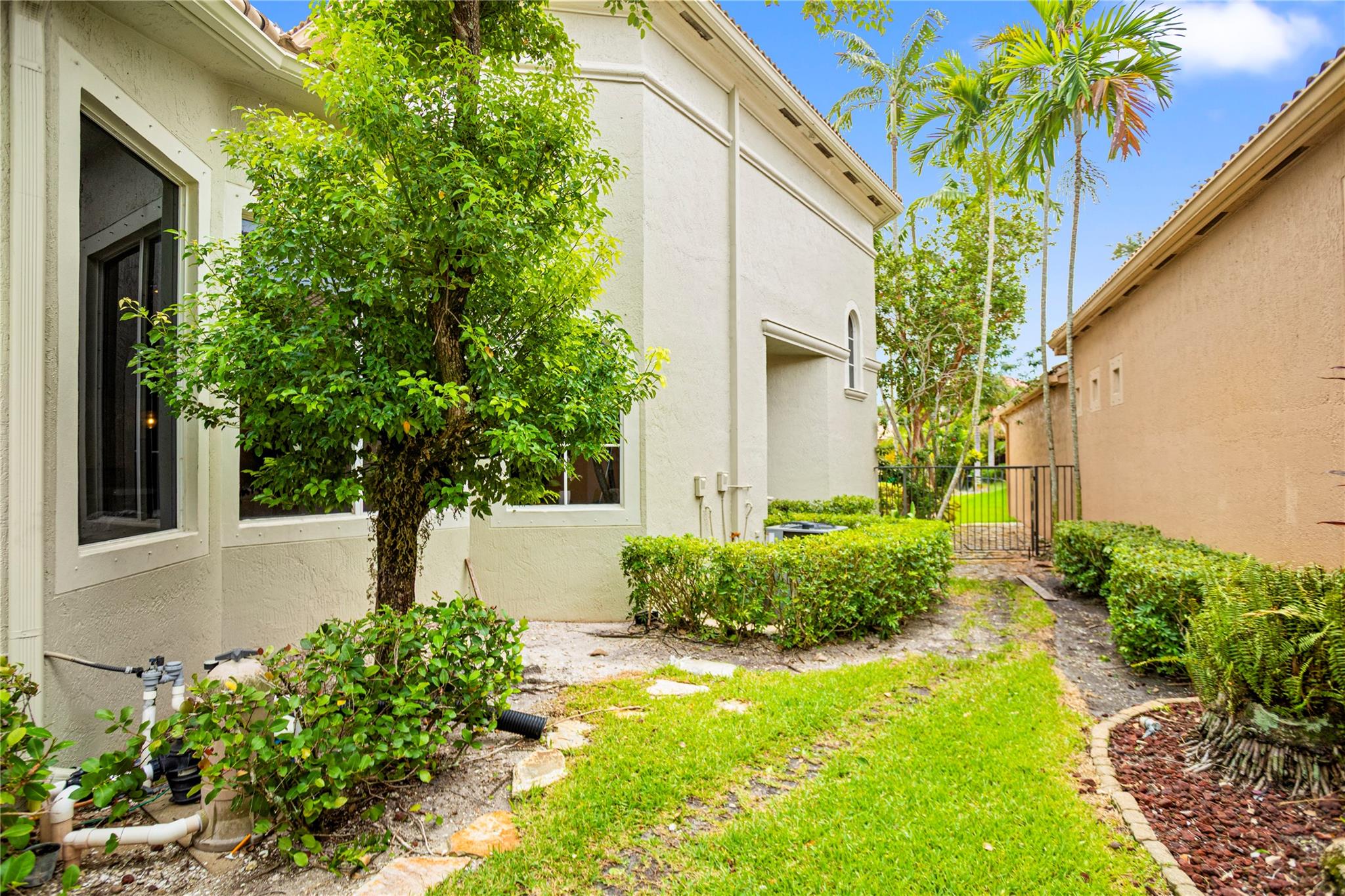 HERON BAY FOUR - Residential