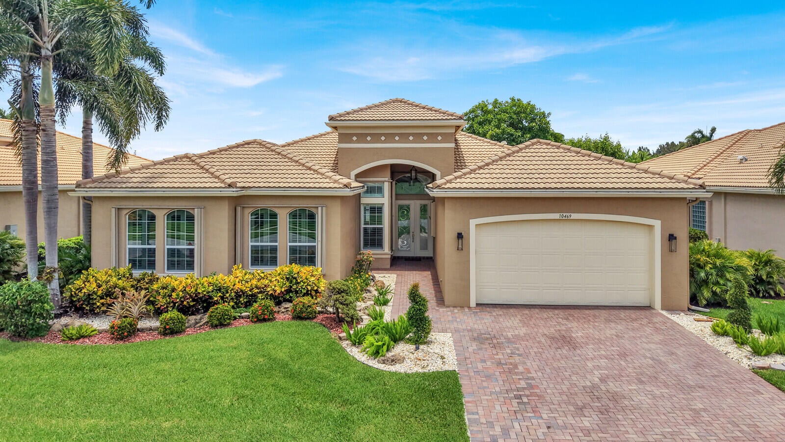 10469 Whitewind Circle