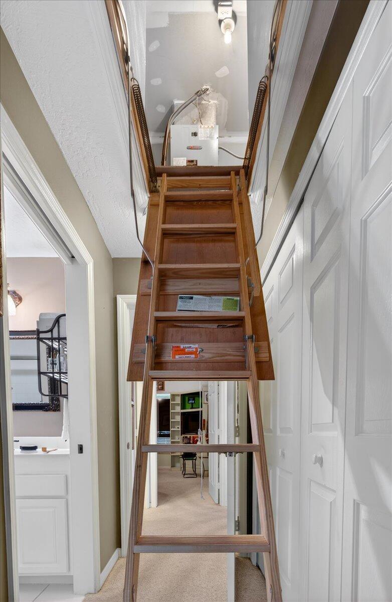 LAKE IN THE WOODS AT VERO - Residential