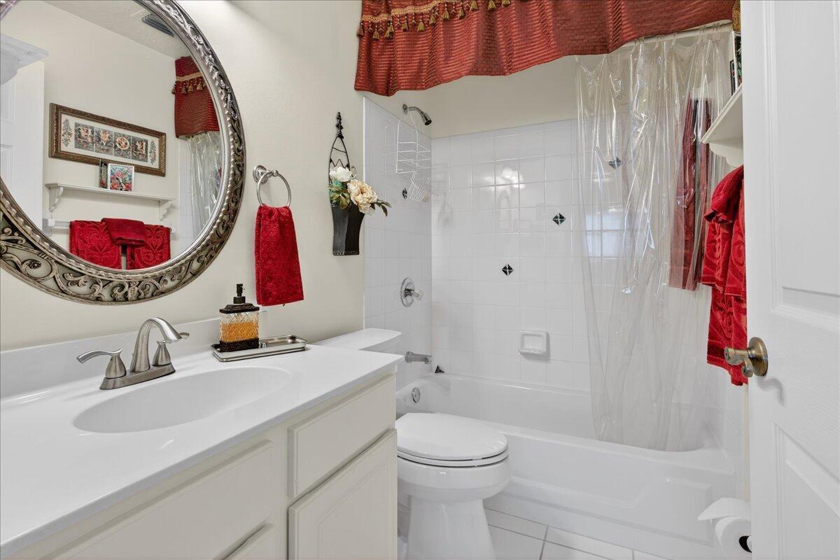 LAKE IN THE WOODS AT VERO - Residential