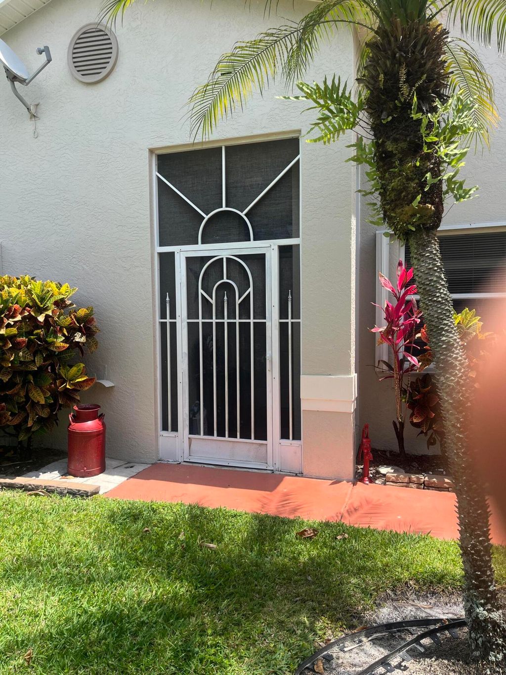 Photo of 96 Sausalito Circle, Boynton Beach, FL 33436 (MLS # B26031045)