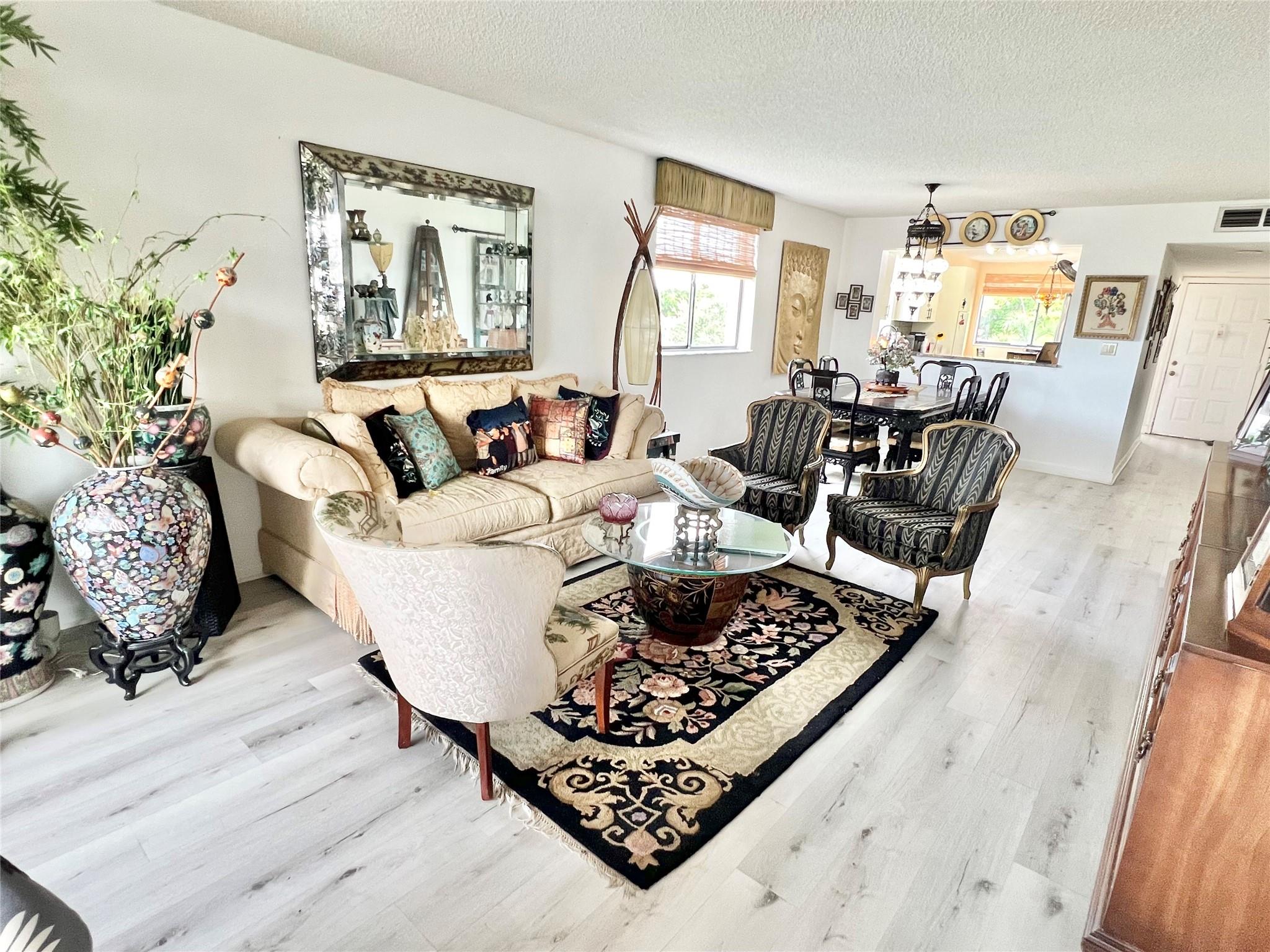 Kings Point Clairmont - Residential
