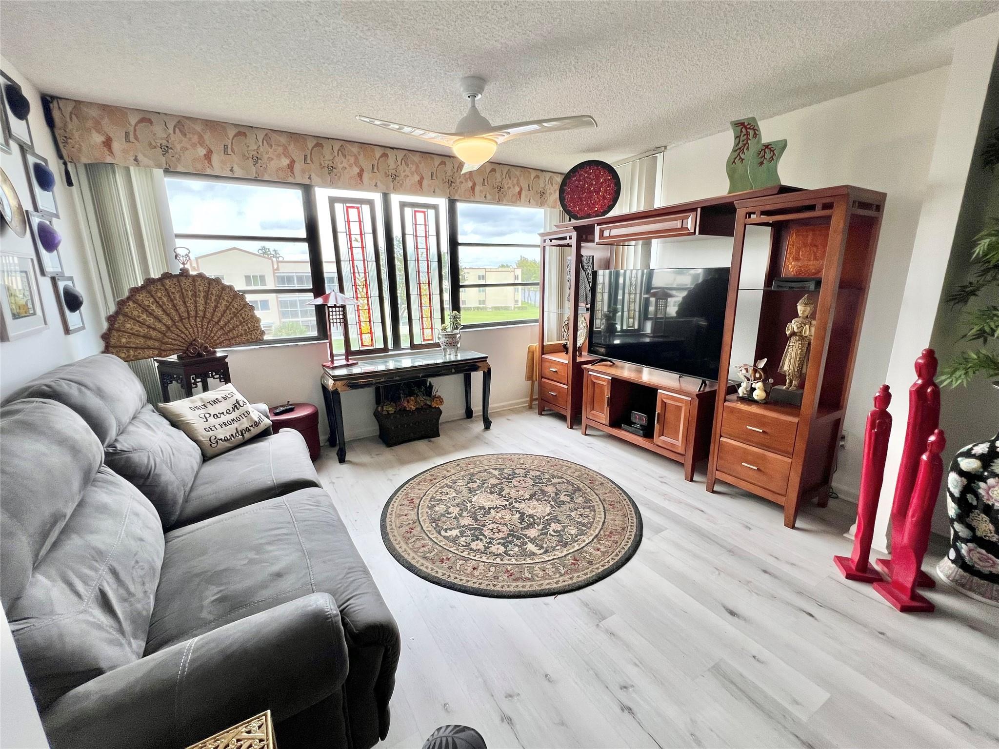 Kings Point Clairmont - Residential