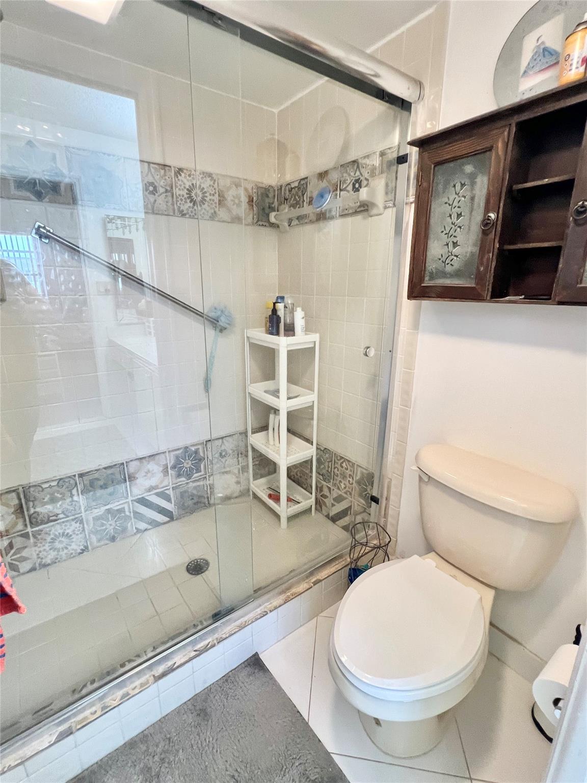Kings Point Clairmont - Residential