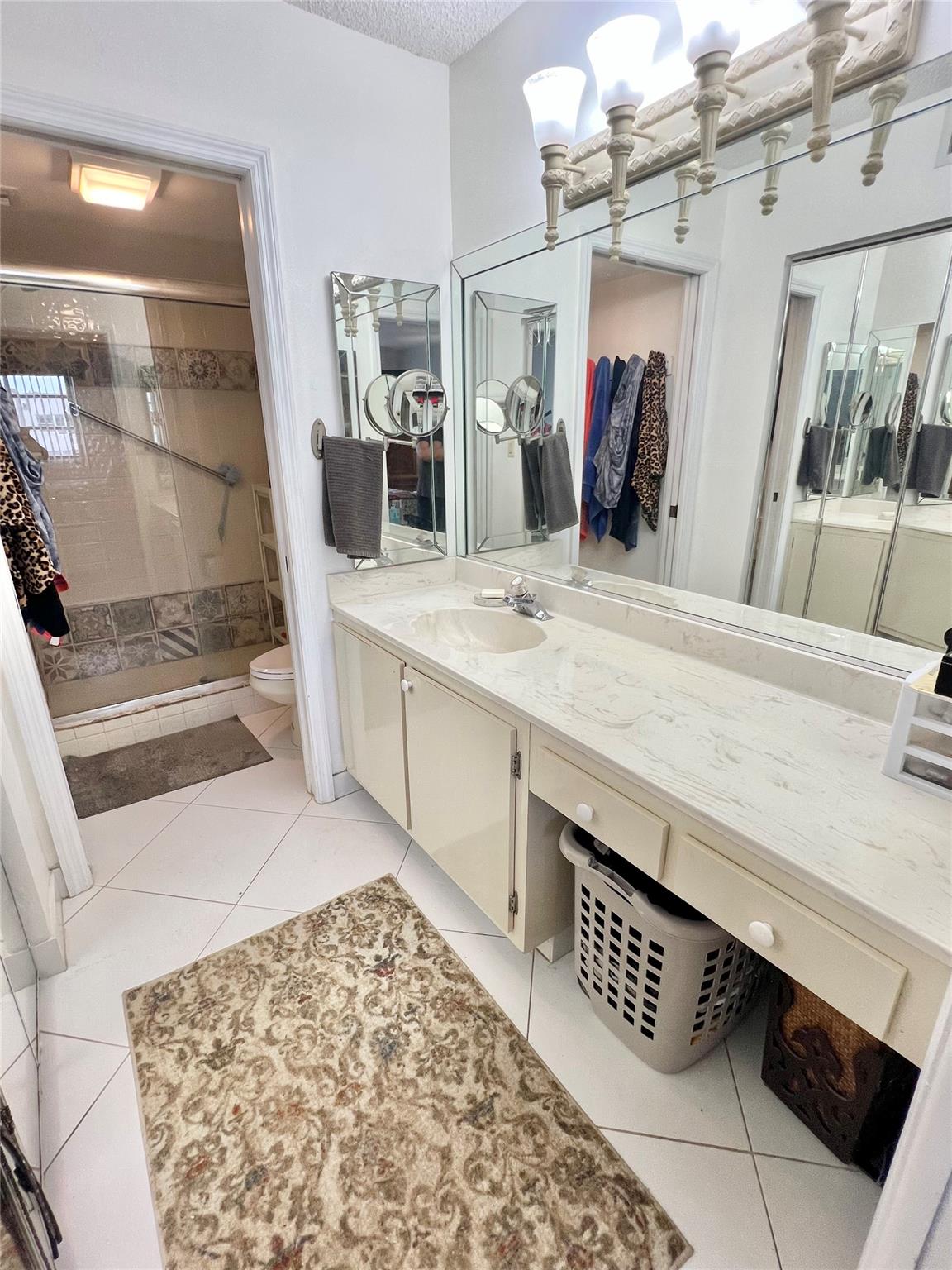 Kings Point Clairmont - Residential