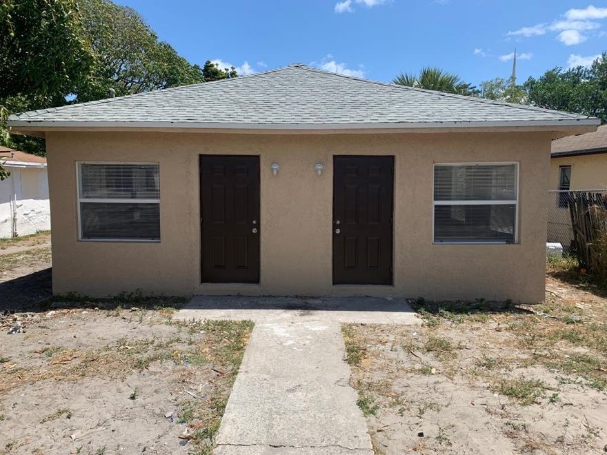 Broward Counties most affordable Duplex! Completely renovated MONEY MAKER. Twin 1/1s, Zip code average is $1,100 UP . OVER 10+% ROI CAP. Huge Lot, room to build second property. 2 Separate Electric meters. Live in one, rent the other or buy as investment and charge premium rent! DON’T MISS THIS OPPORTUNITY!