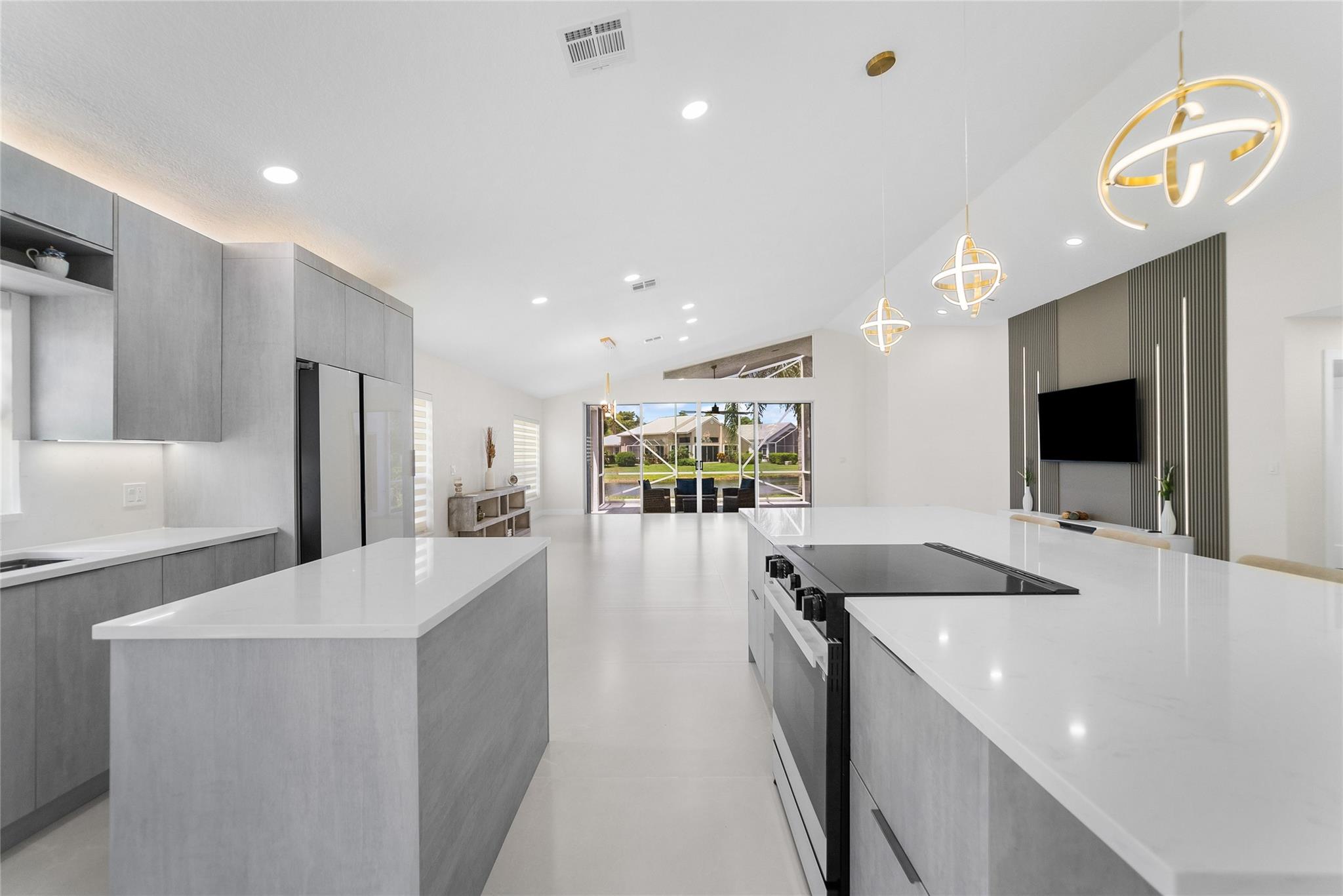 11824 Fountainside Cir